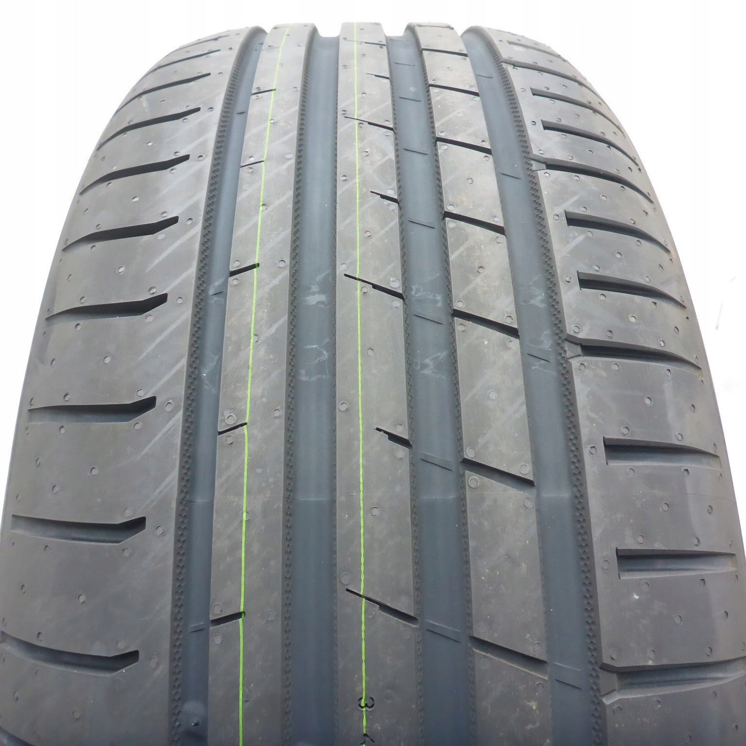 1 pc Nokian Powerproof Summer Tyre 1 235/50 R19 103V XL 2025 Unused Season summer