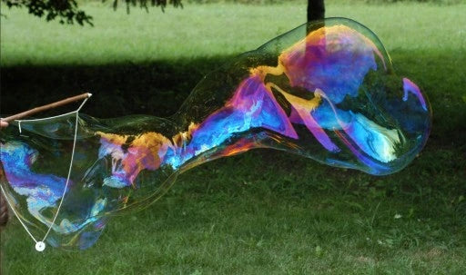 10 LITERS OF LIQUID FOR MEGA SOAP BUBBLES +3 SOAP BUBBLE STICKS Kid's age 3+ years