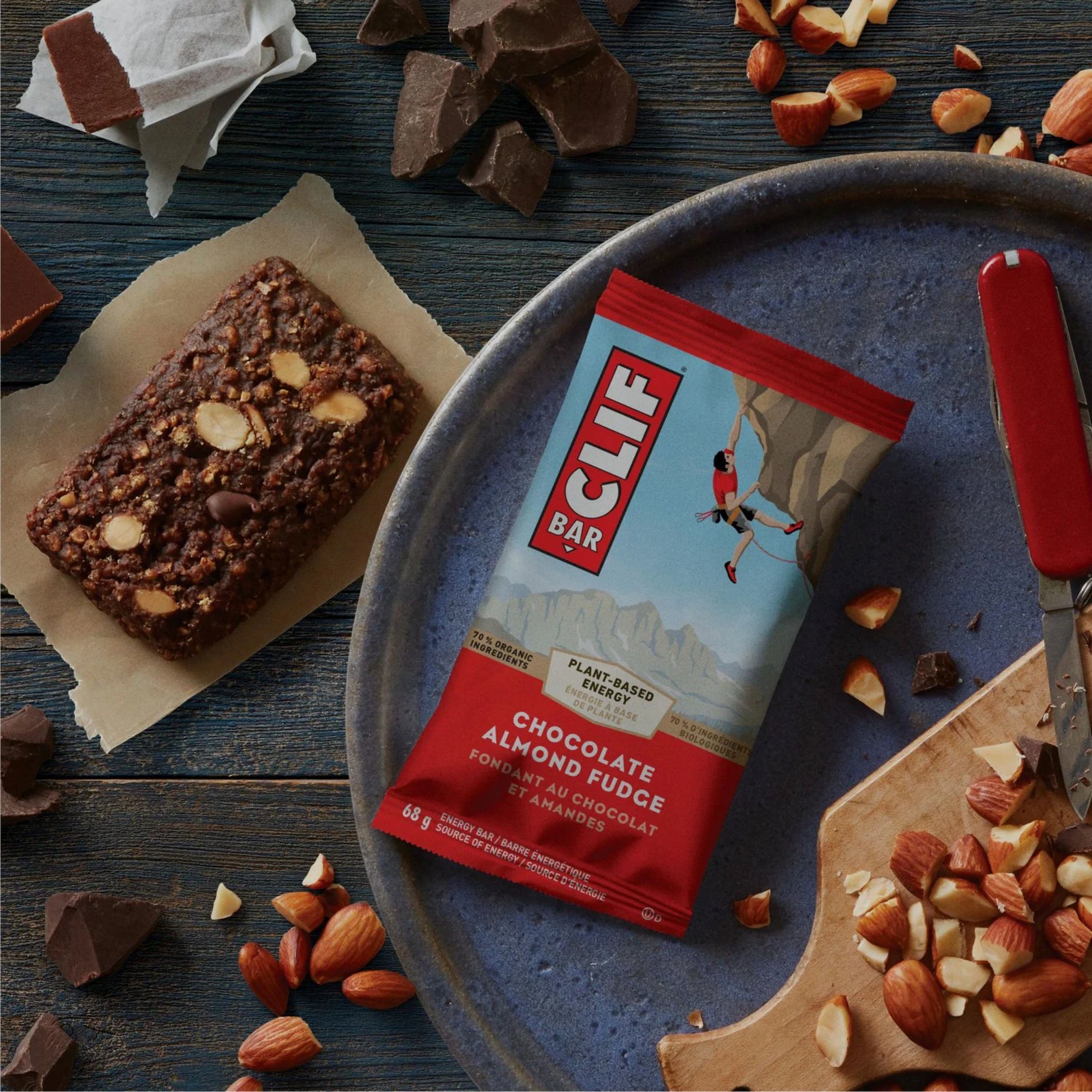 12X Carbo Bars Clif Bar Energy Bar Almond Flavour 68 g Expiration date at least six months from the date of purchase