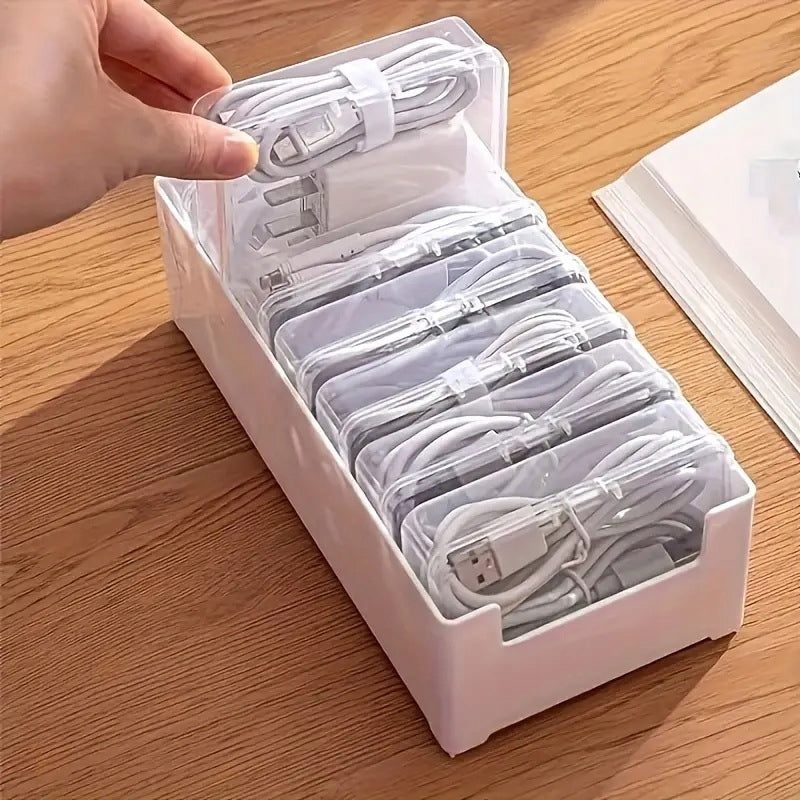 Organizavimo dėžutė baterijoms, ausinėms, laidams