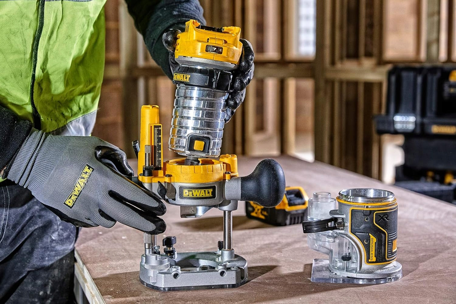 18V 8mm Cordless Spindle Milling Machine DeWALT DCW604NT Series DW DCW604N