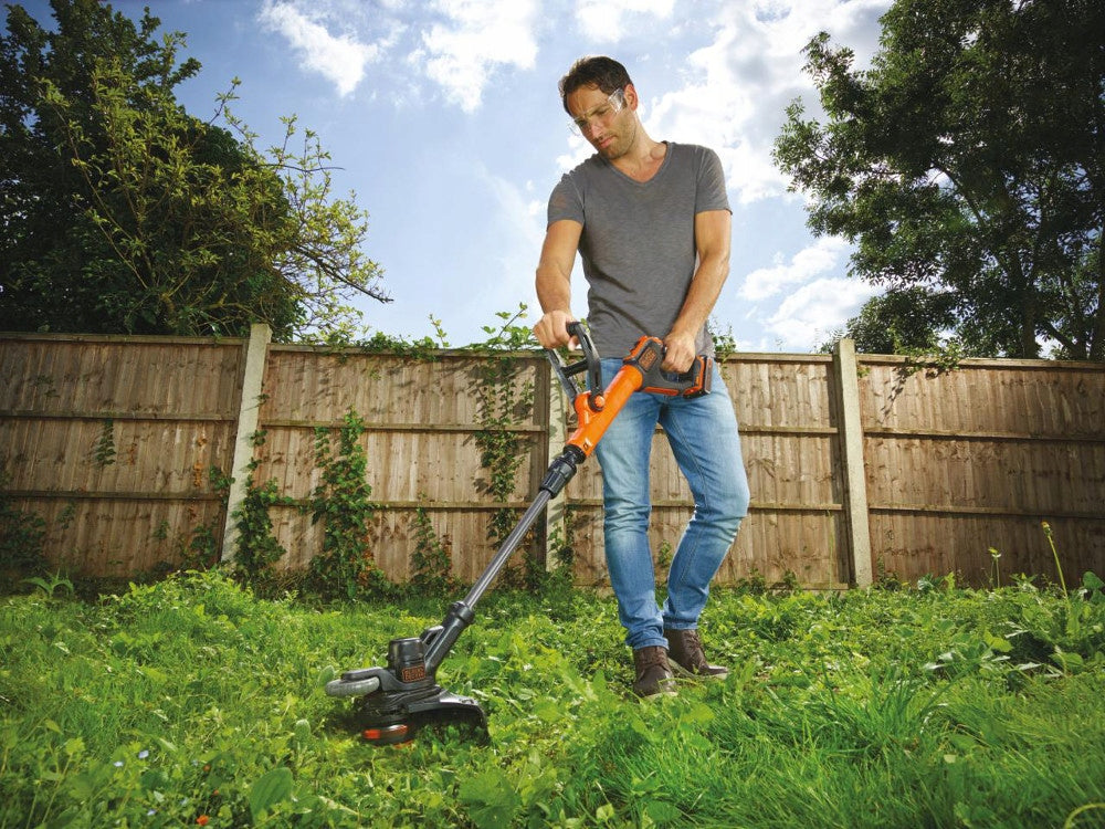 18V Cordless Grass Scythe Trimmer Black Decker STC1820PCB Power supply rechargeable battery