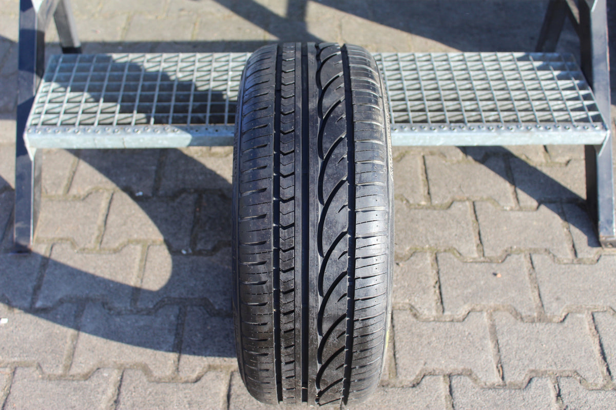 1x 195/40R17 81W RADAR RPX-800 20r