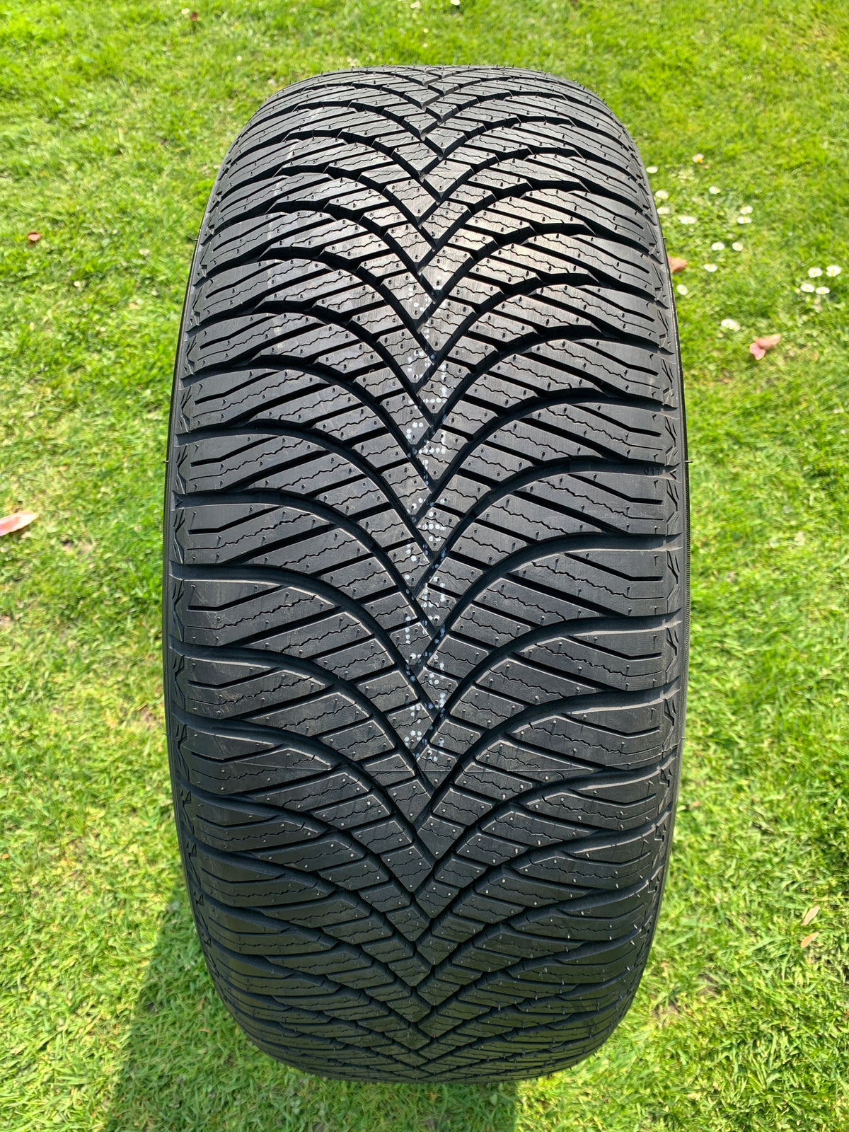 1x GOODRIDE Z401 235/40/18 235/40R18 235/40 R18 Year-round 2026 Year of manufacture 2026