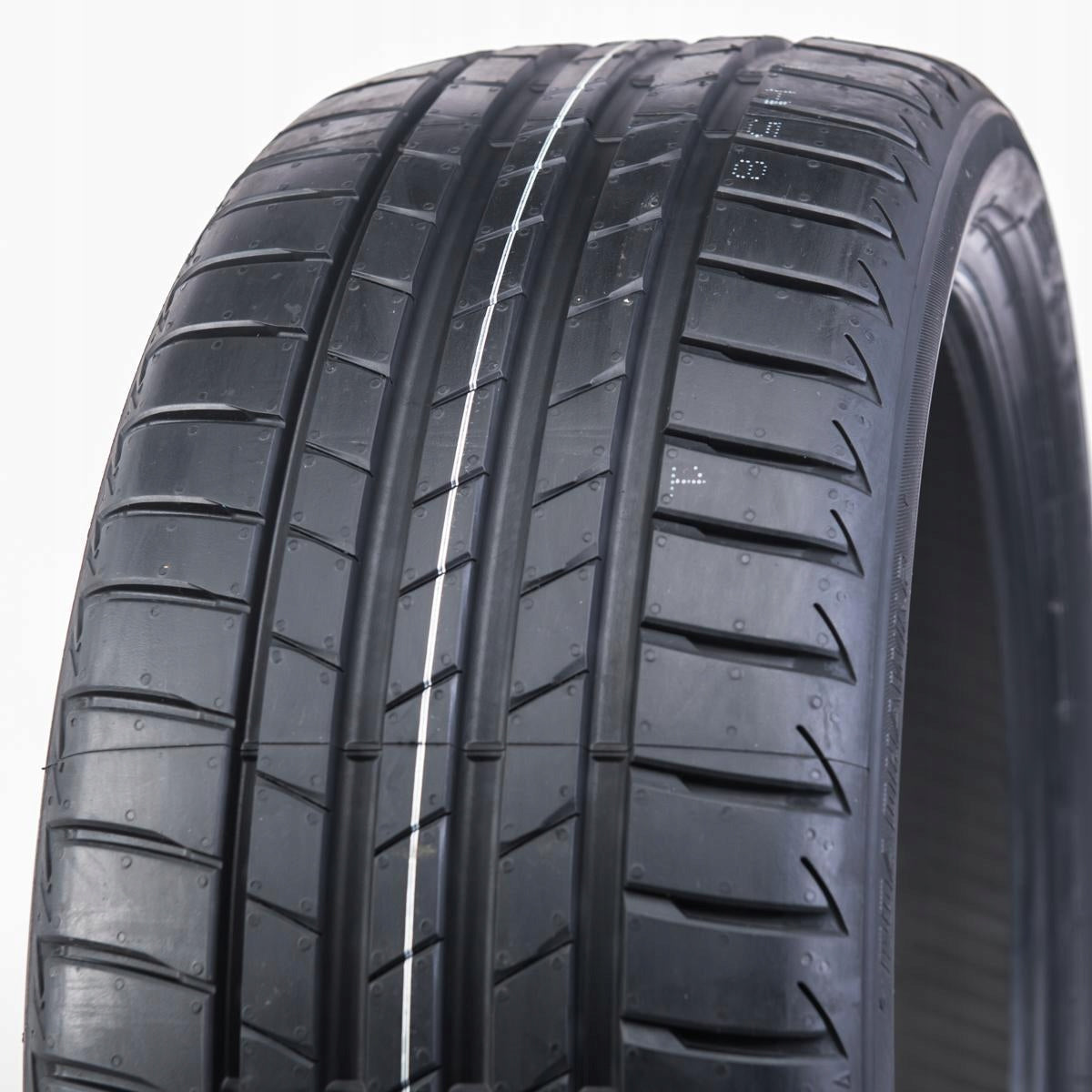 1x SUMMER TYRE 235/40R19 Firestone Roadhawk 2 96Y