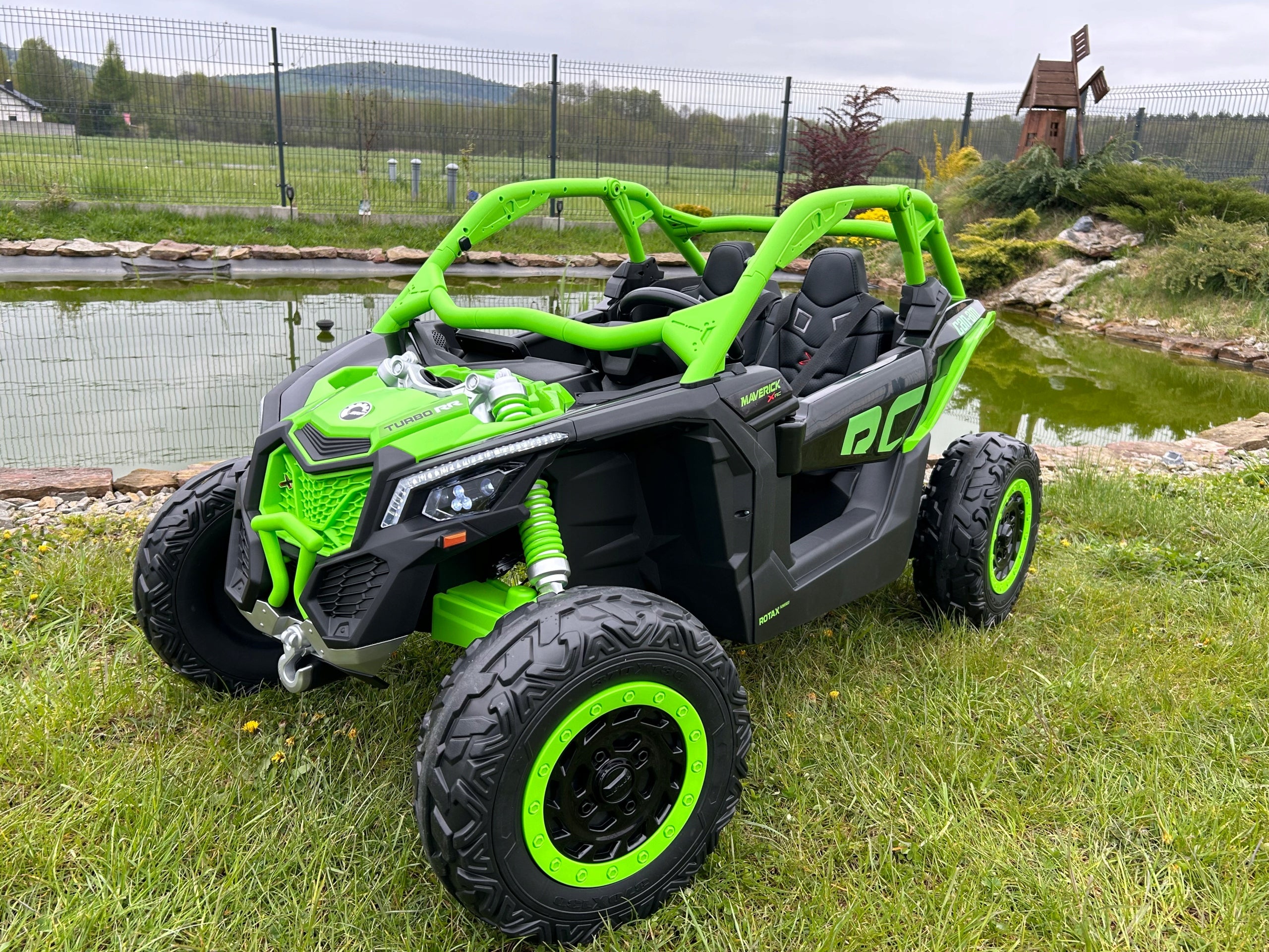 2 Seater Battery Car Buggy CAN-AM 24 Volt 4x200 Watt Pumped Wheels Brand Ramiz