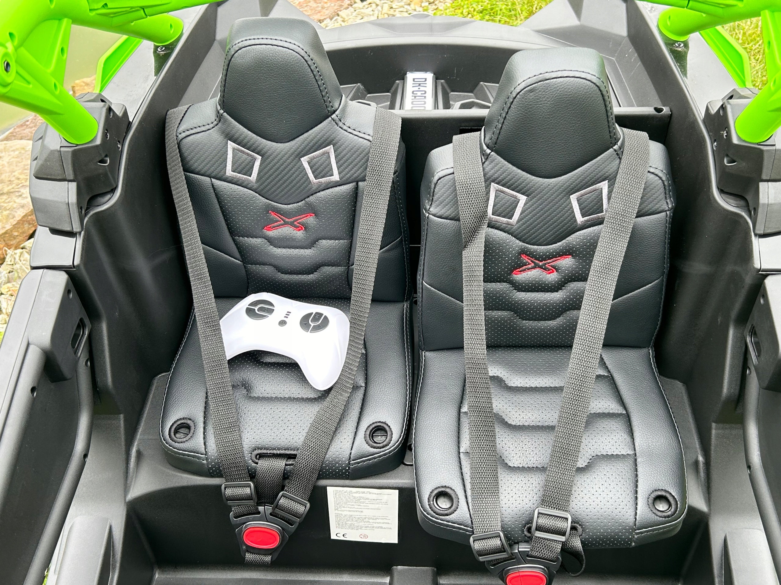 2 Seater Battery Car Buggy CAN-AM 24 Volt 4x200 Watt Pumped Wheels Product weight with unit packaging 58.6 kg