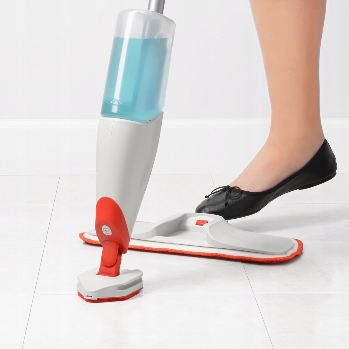 2-in-1 Spray Mop with Dispenser, "Good Grips" - OXO Brand Oxo
