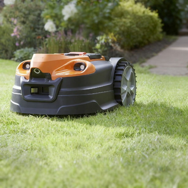 24V autonomous mowing robot with charging station, without limit wire Manufacturer code VBRM18-4A