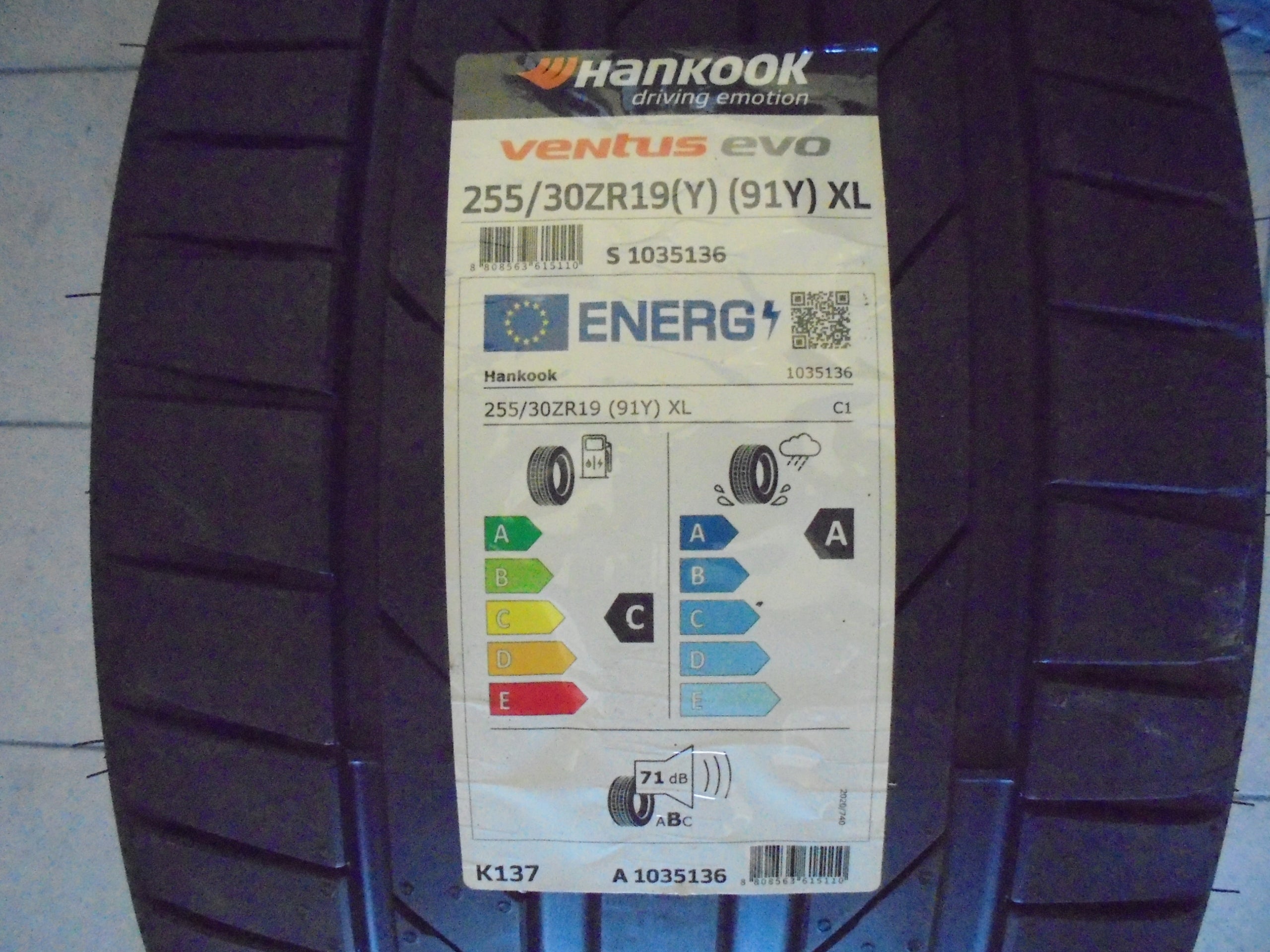255/30ZR19 Hankook Ventus Evo K137