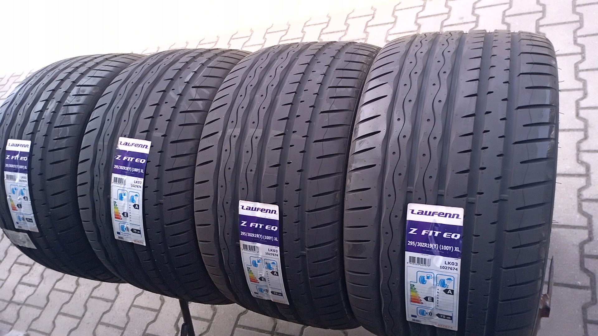 295/30R19 LAUFENN LK03 1027674