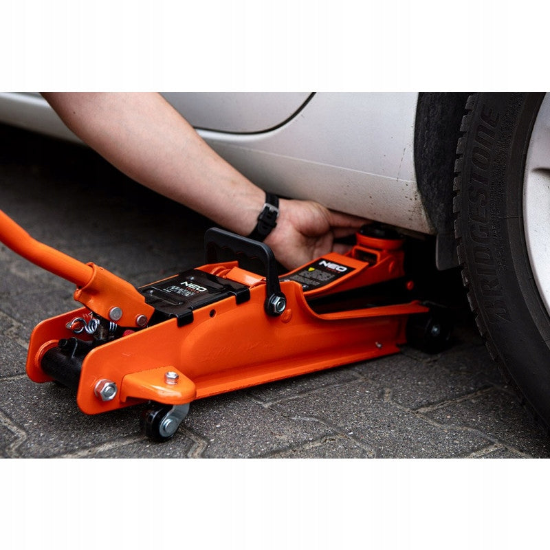 2X Frog Car Lift 2.5T Low Profile NEO Hydraulic Lever Product weight with unit packaging 12.5 kg