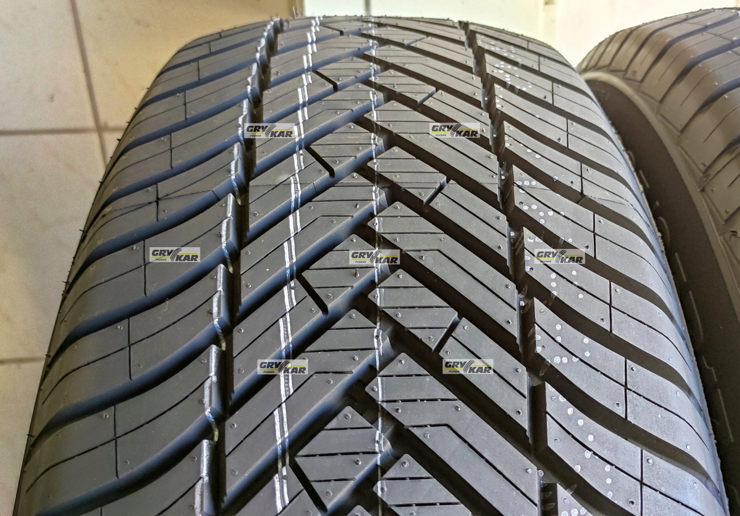 2x 225/65R17 Greentrac Season Master C/B/71dB 2026 3 years warranty. Year of manufacture 2026