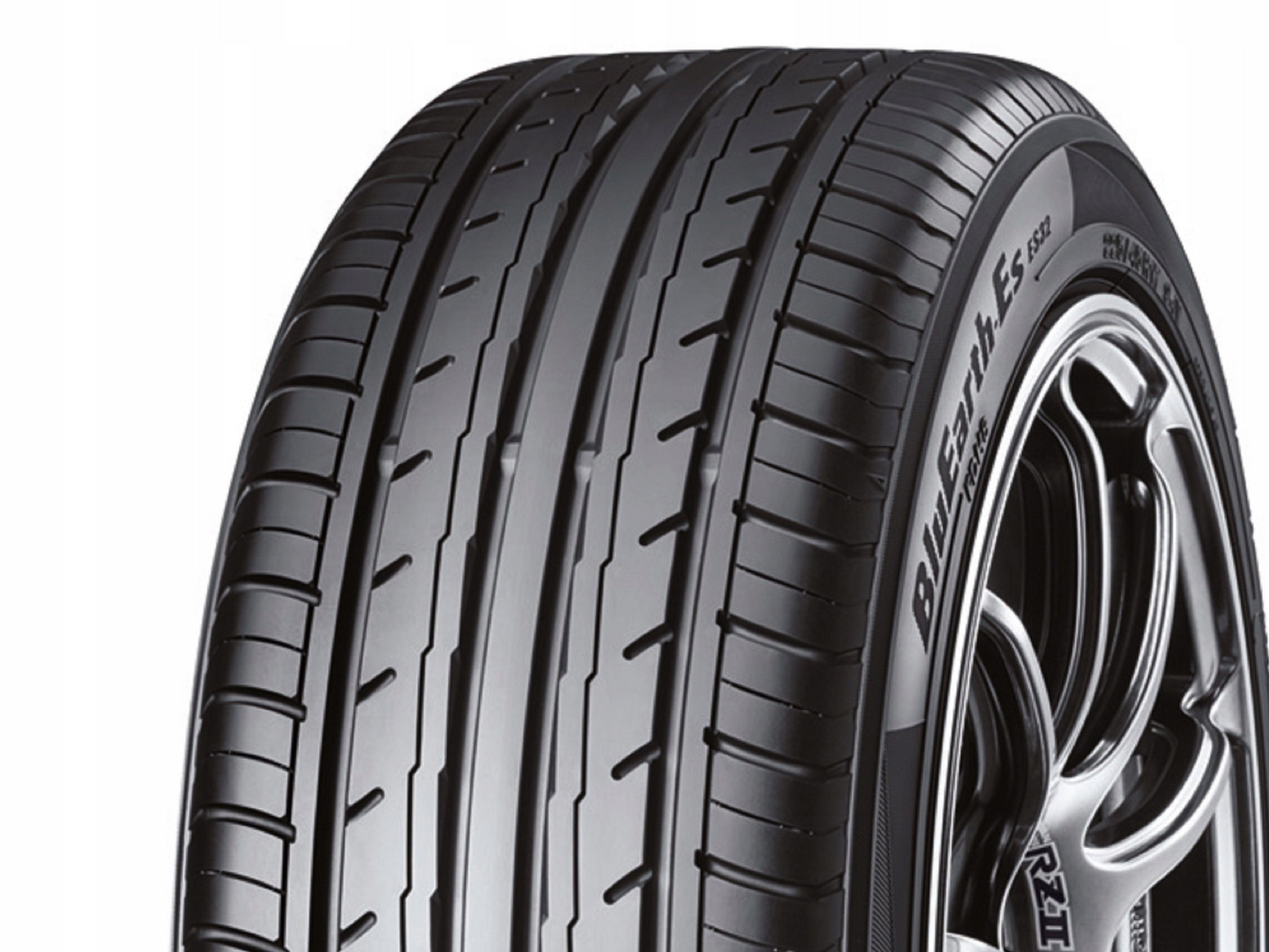 2x Yokohama 185/65R15 88T BLUEARTH-ES ES32