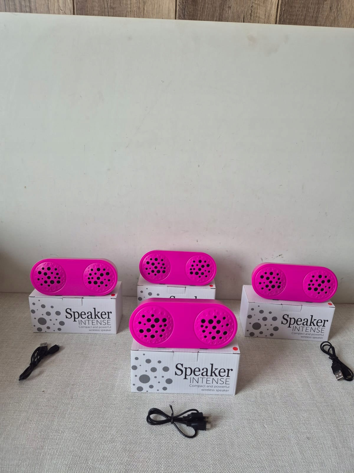 4 x Intense Pink Wireless Portable Bluetooth/N Speaker Manufacturer code LT91124