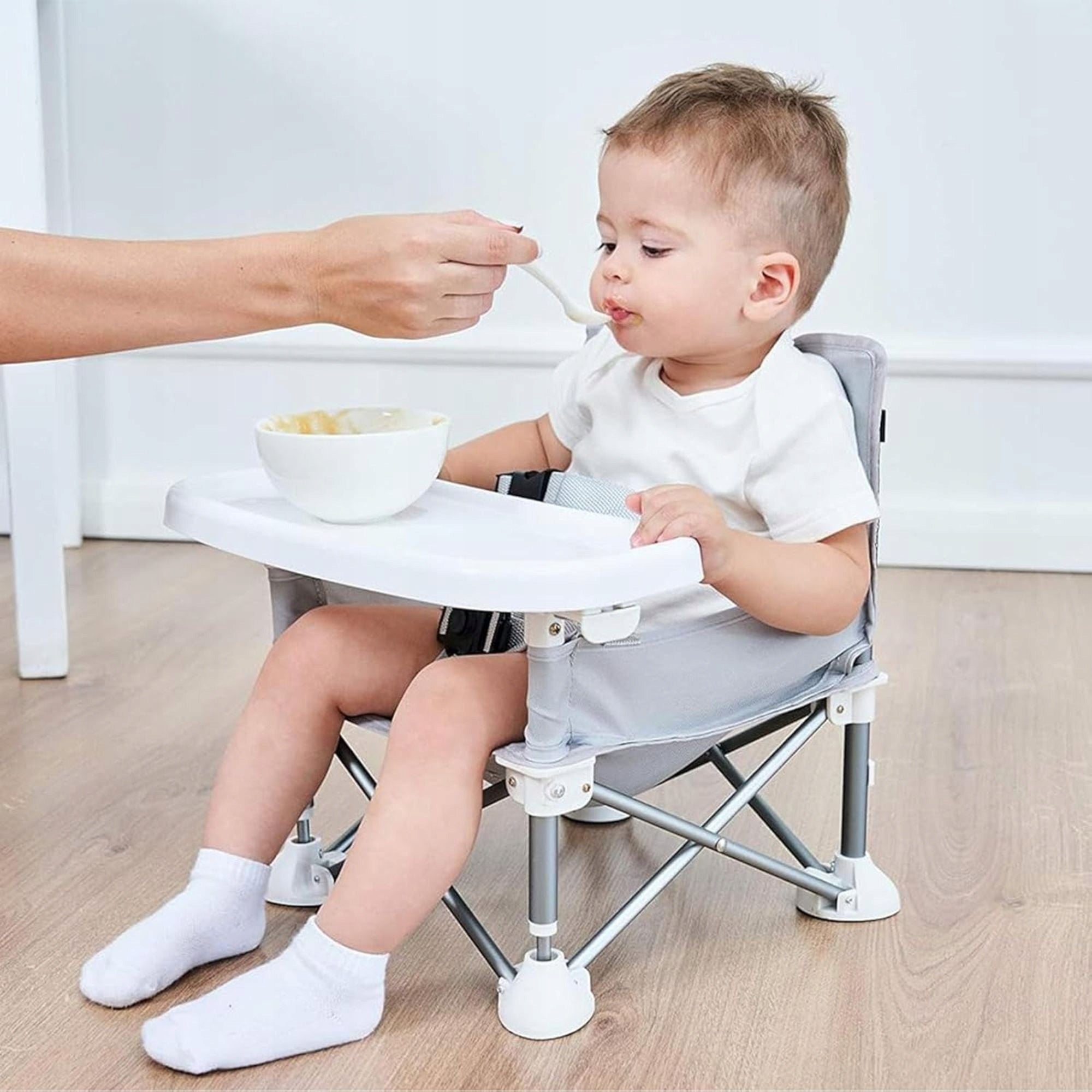 5-POINT FOLDING HIGH CHAIR, COMPACT AND PORTABLE, Color shades of gray and silver