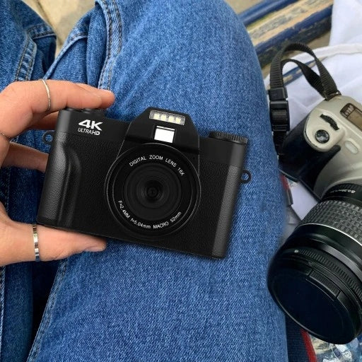 76MP DIGITAL CAMERA WITH 16X ZOOM AND 4K VIDEO FOR VLOGGERS WITH 32G CARD Brand no brand