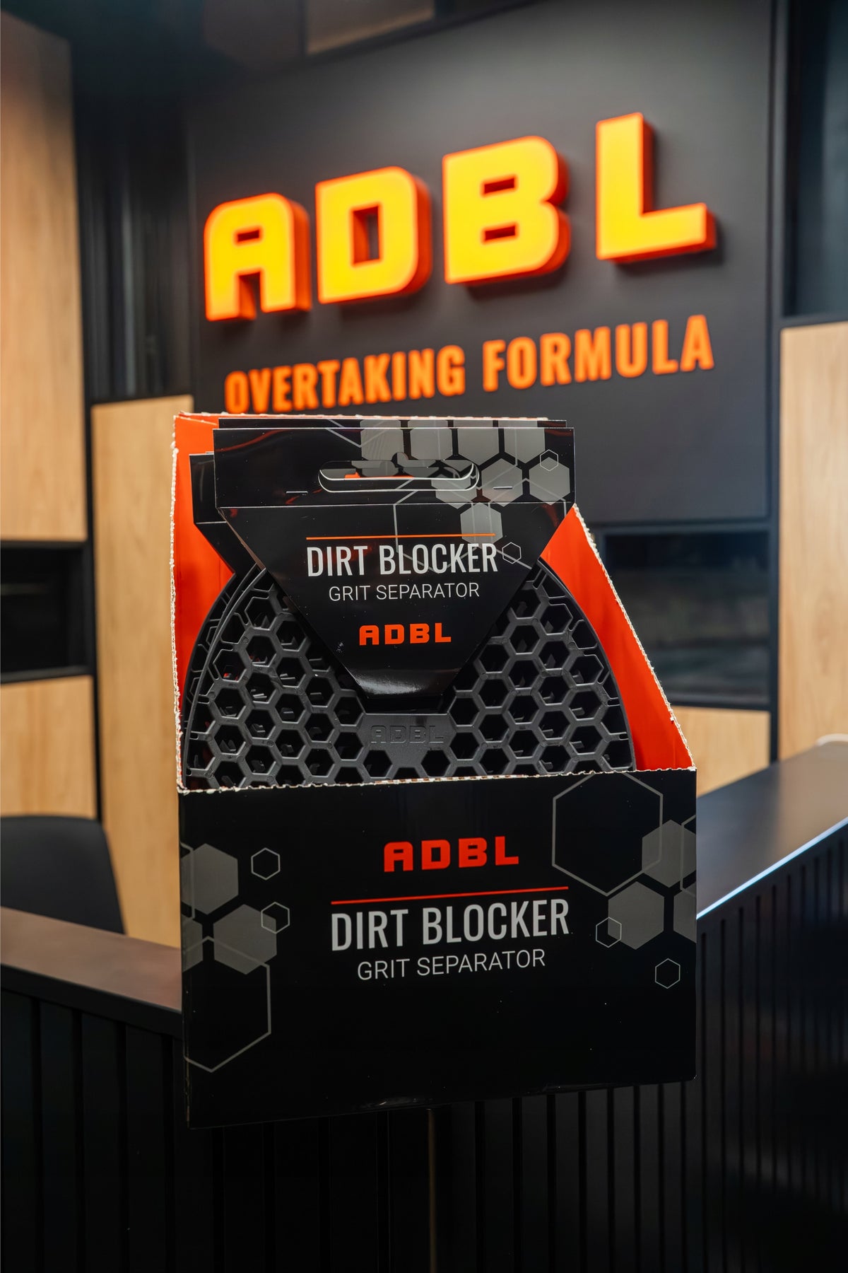ADBL DIRT BLOCKER DURABLE DIRT SEPARATOR FOR BUCKET CAR WASHING Packaging status original