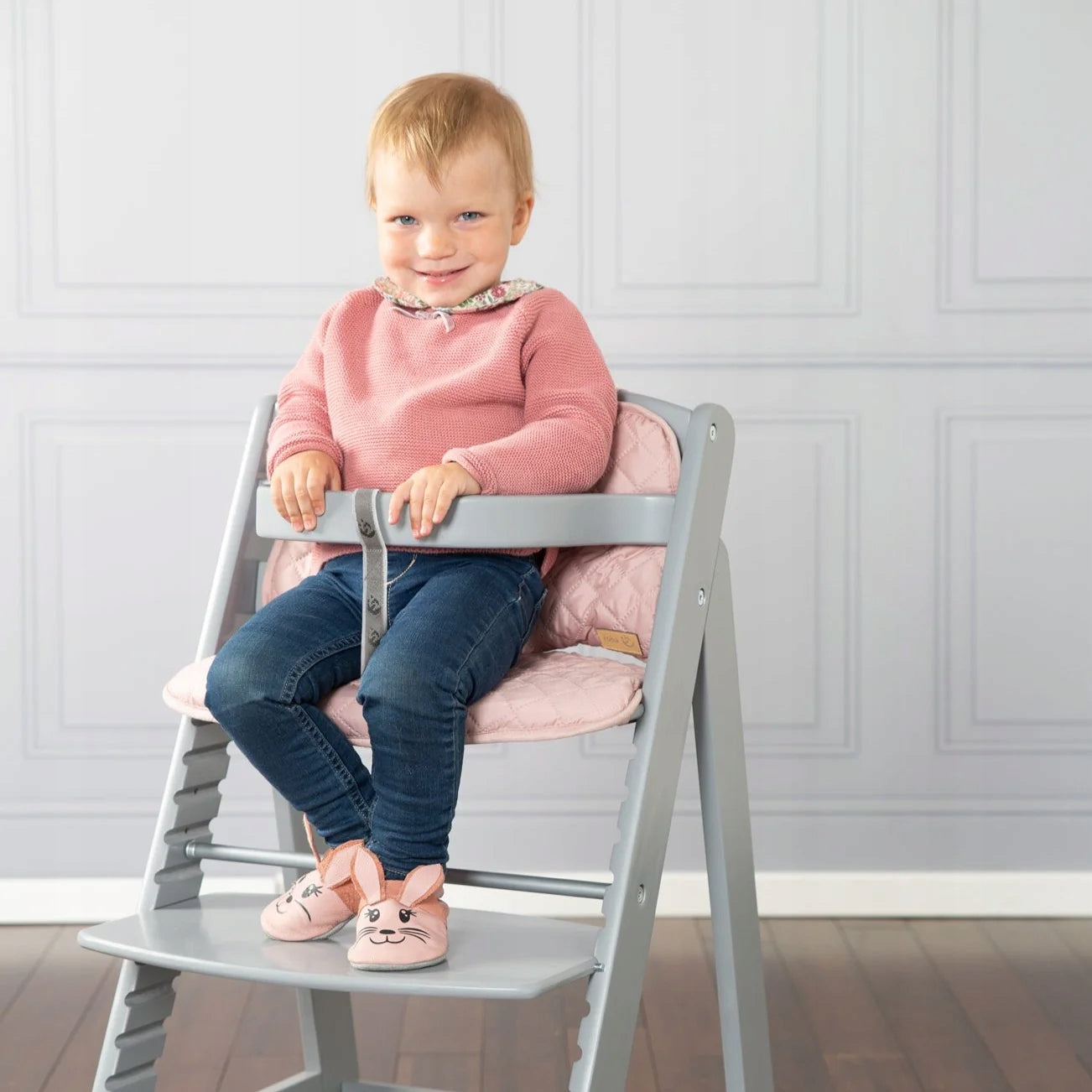ADJUSTABLE HIGH CHAIR FOR CHILDREN ROBA Manufacturer code 666,9