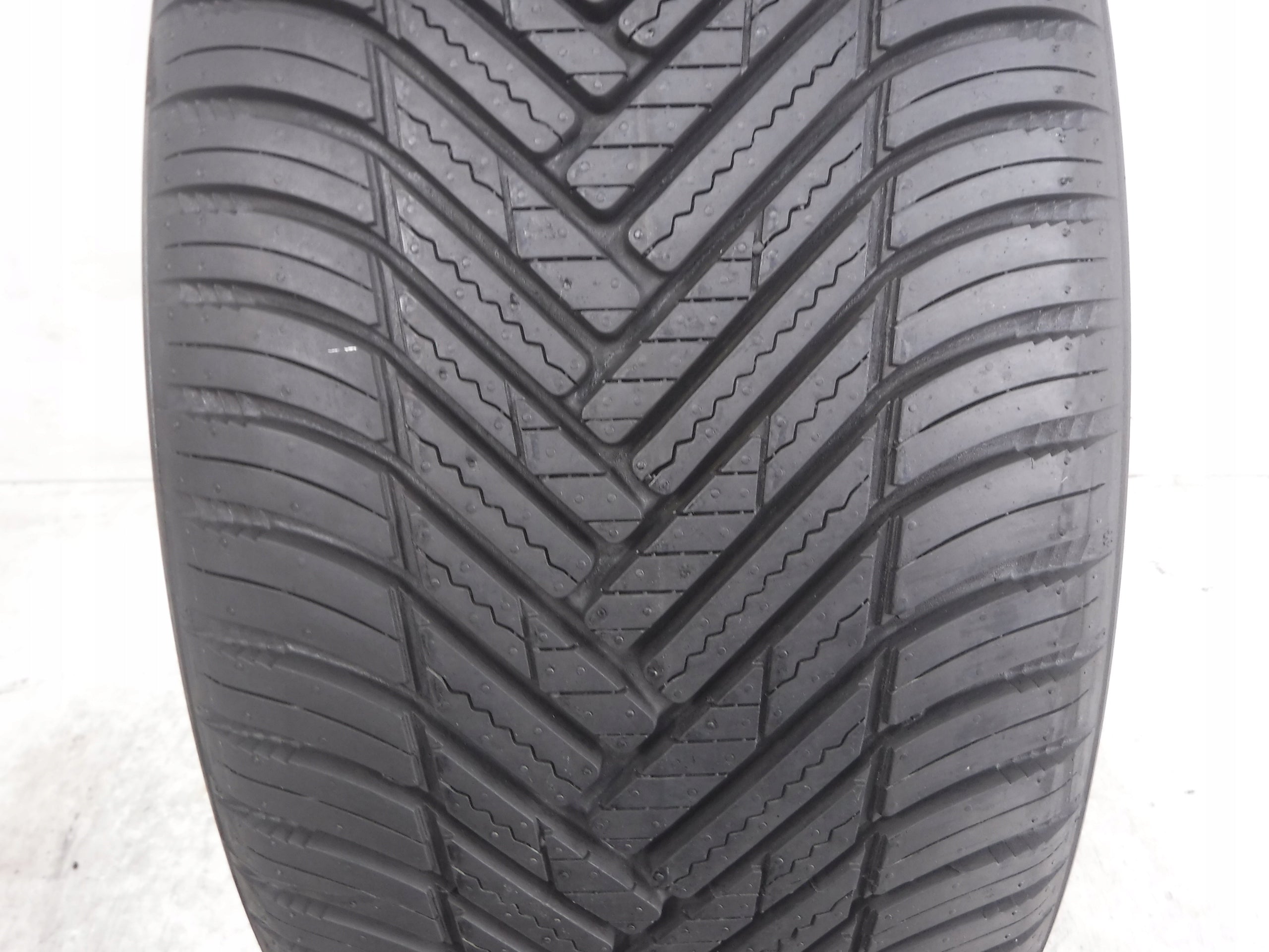 ALL-SEASON TYRE HANKOOK KINERGY 4S2 225/40/19 93Y M+S Season all-season