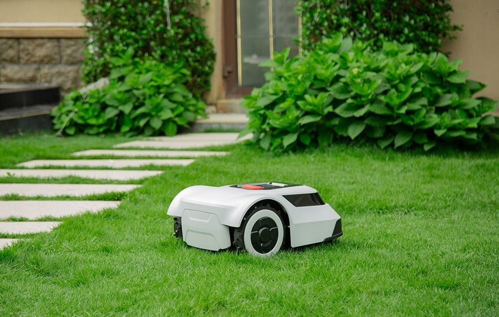 ANTHBOT PION 1000 Robot Mowing Lawn Mower 1000 m2 J198 Model PION 1000