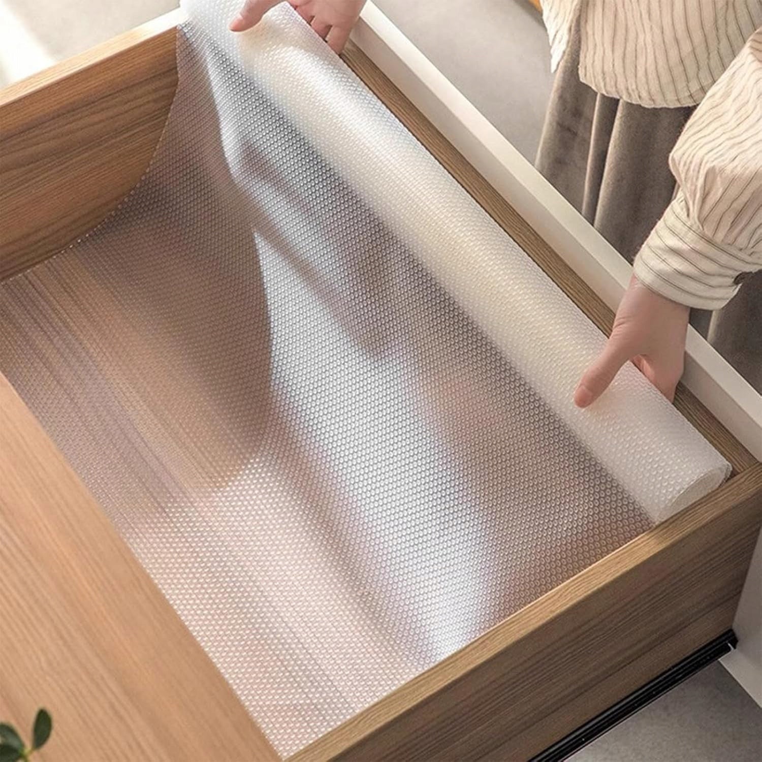 ANTI-SLIP DRAWER PROTECTIVE MAT 500 X 60 CM TRANSPARENT FOR CABINETS Product weight with unit packaging 0.85 kg