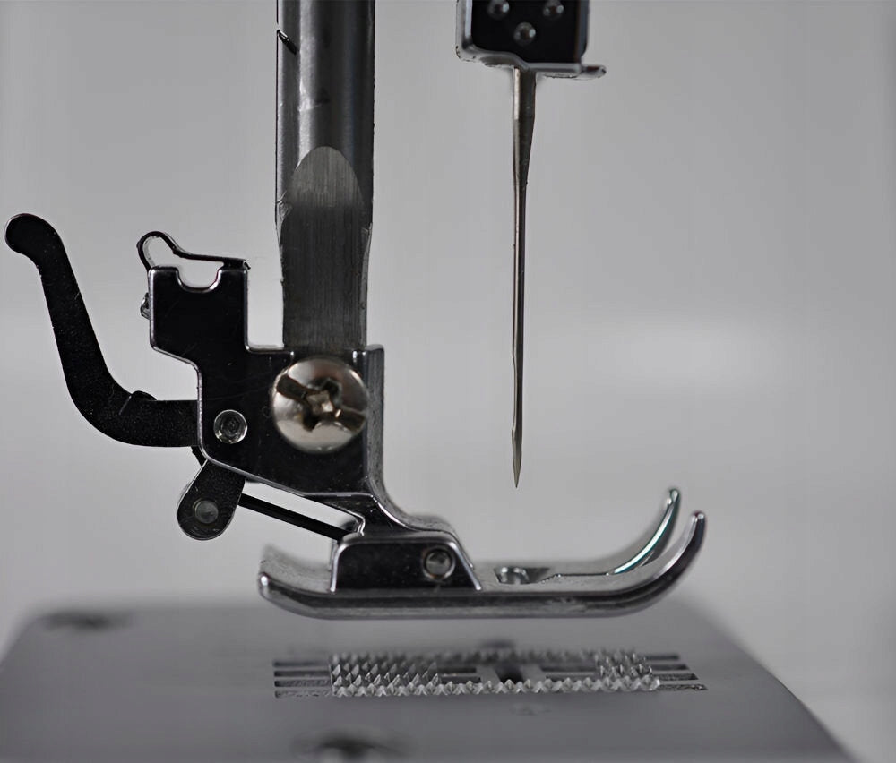 ARKA RADOM 888N sewing machine Material synthetic material