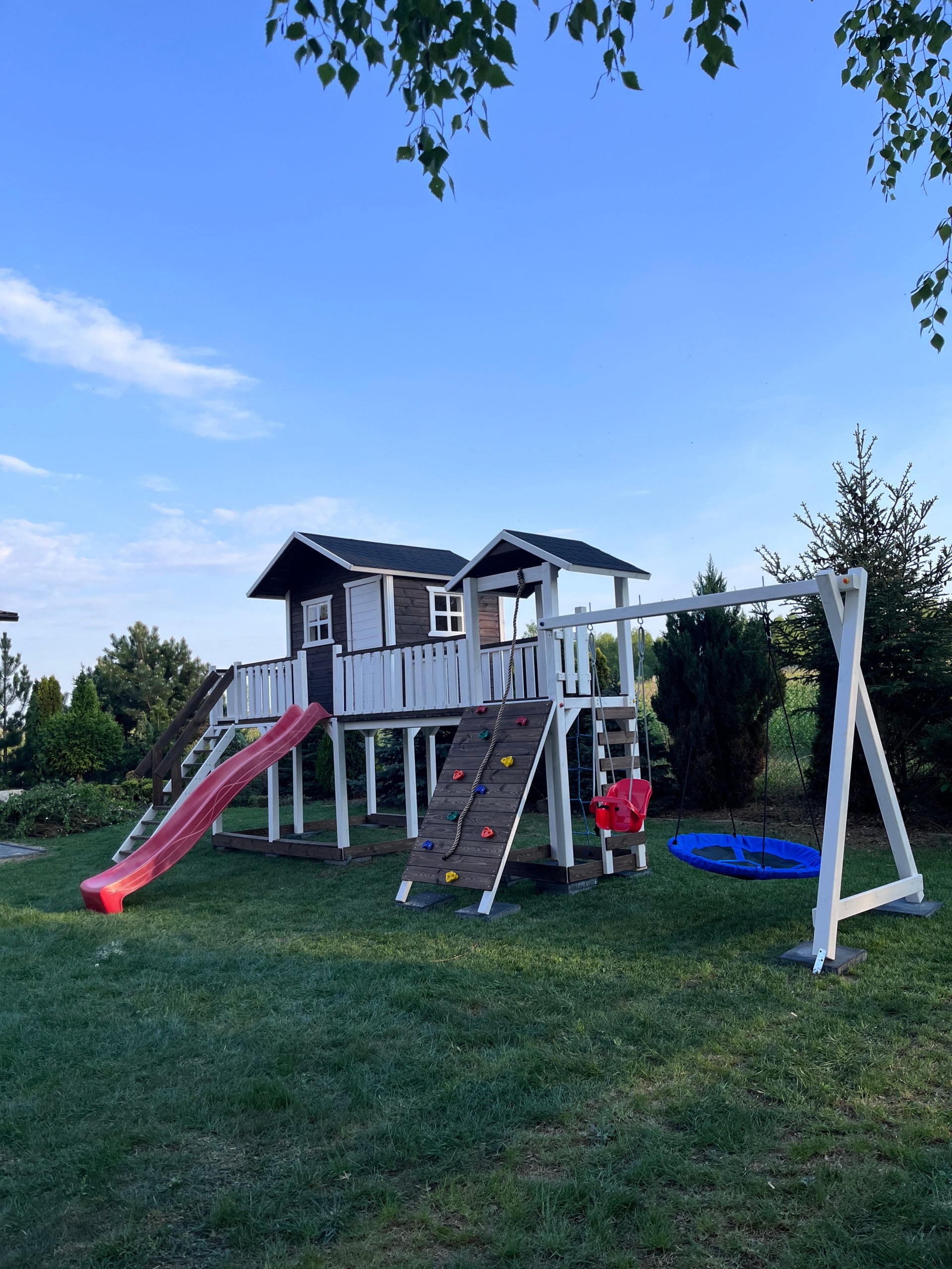 ASSEMBLY FREEBIE Huge Square Toys cottage for children COMPREHENSIVELY Product width 600 cm