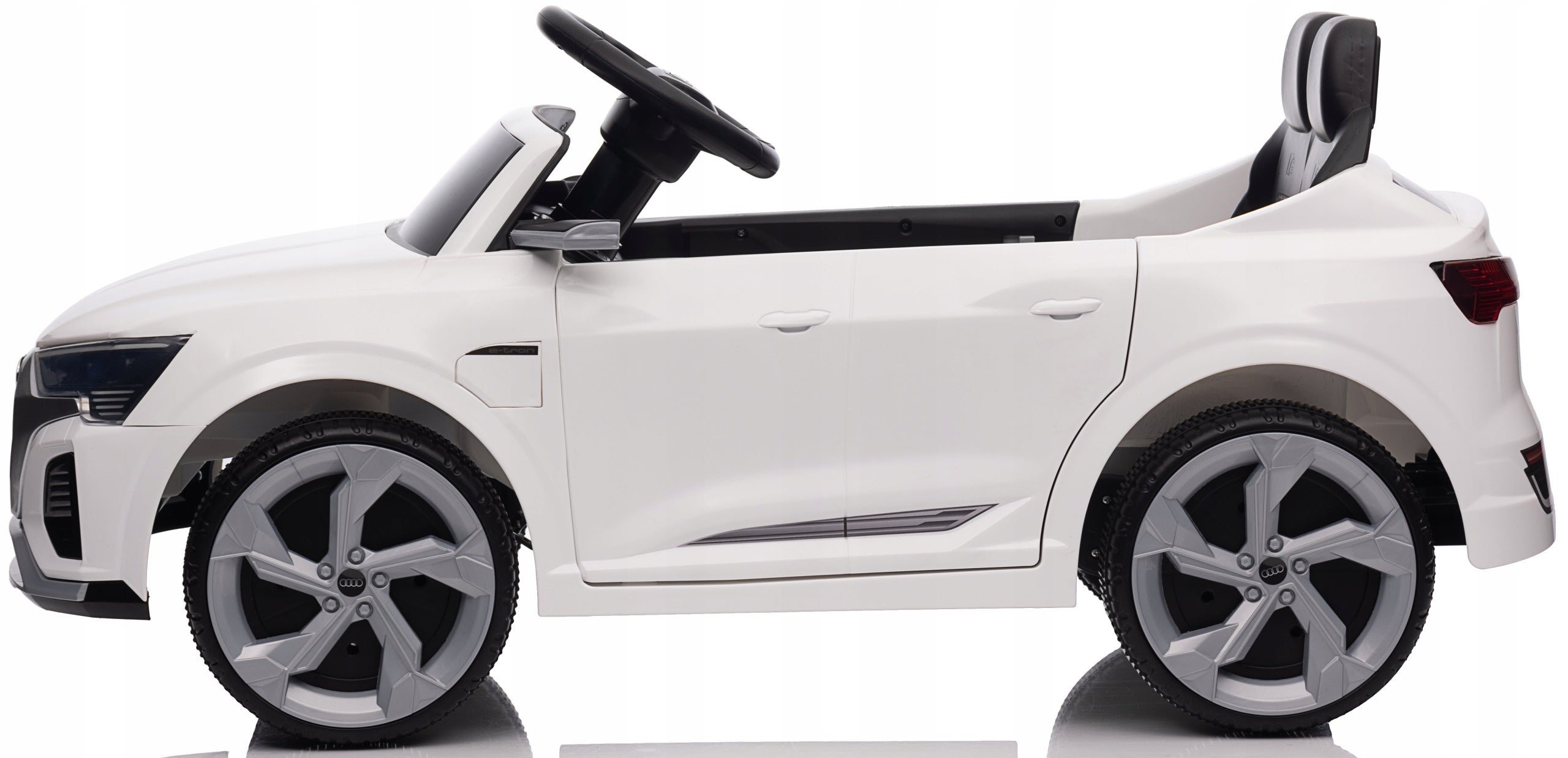 AUDI SQ8 4x4 Auto battery-operated LEATHER PILOT SOFT EVA WHEELS car 12V Batteries included yes