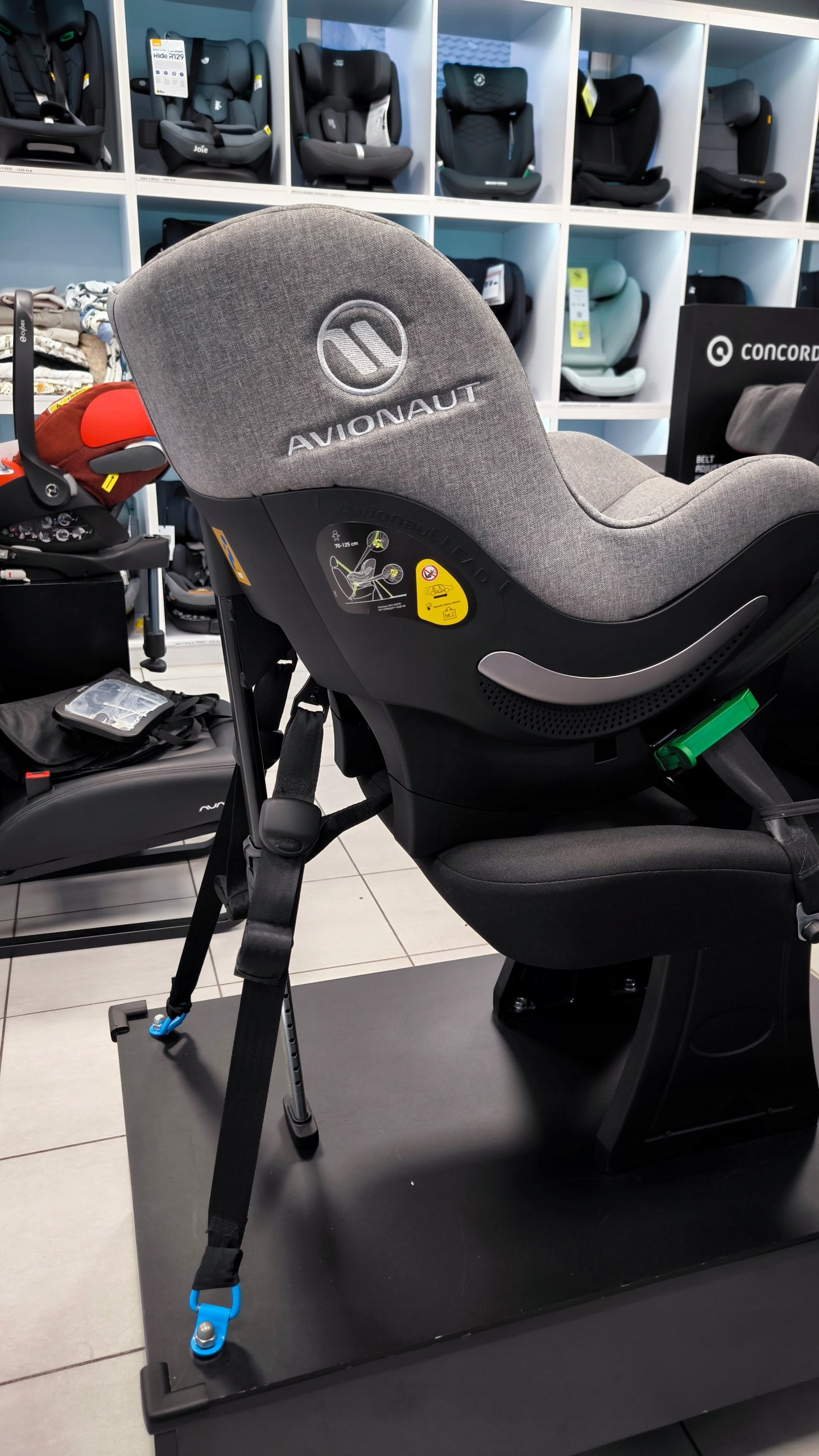 AVIONAUT SKY Q SMART GREY CAR SEAT UP TO 125 CM RWF PLUS TEST Brand Avionaut