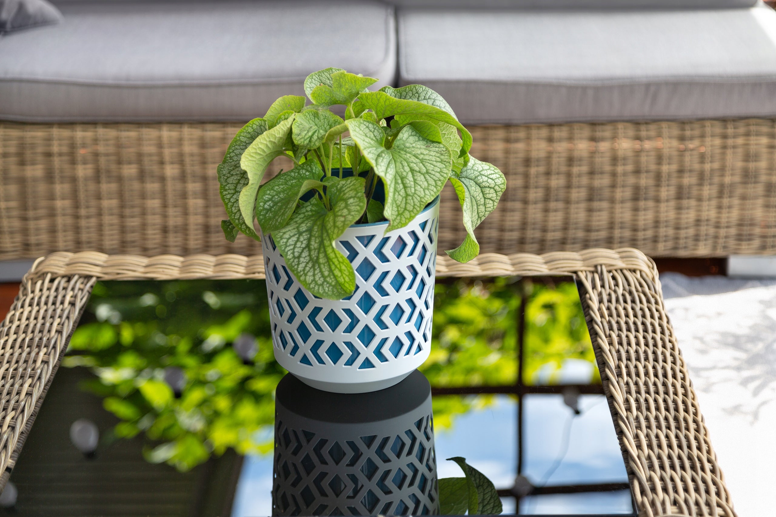 AZTEK flower pot 19.5 h20 k-Black + w-Golden Light Color multicolor