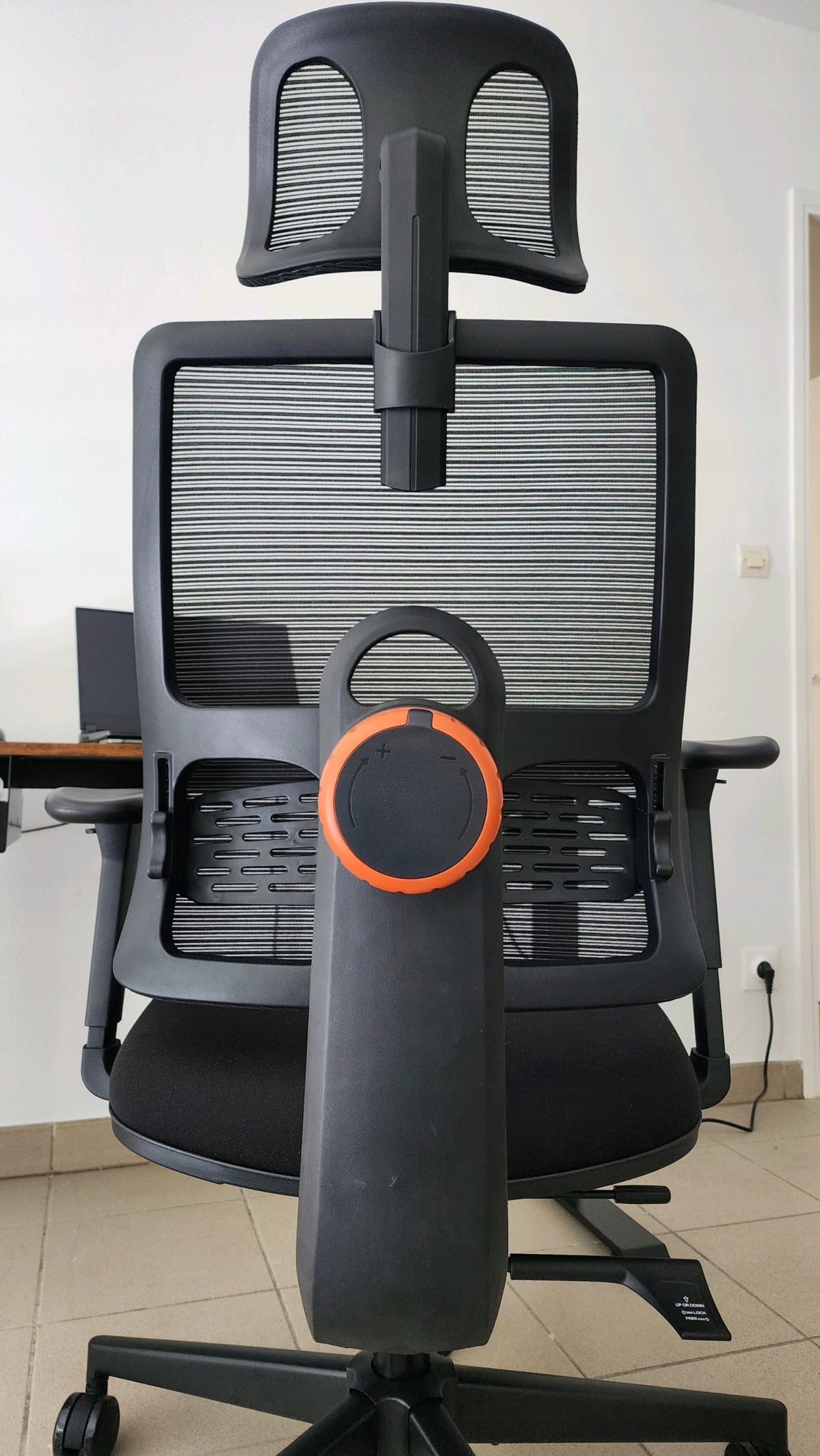 Adjustable Ergonomic Office Chair NEWTRAL MAGICH003 Manufacturer code MAGICH003-01