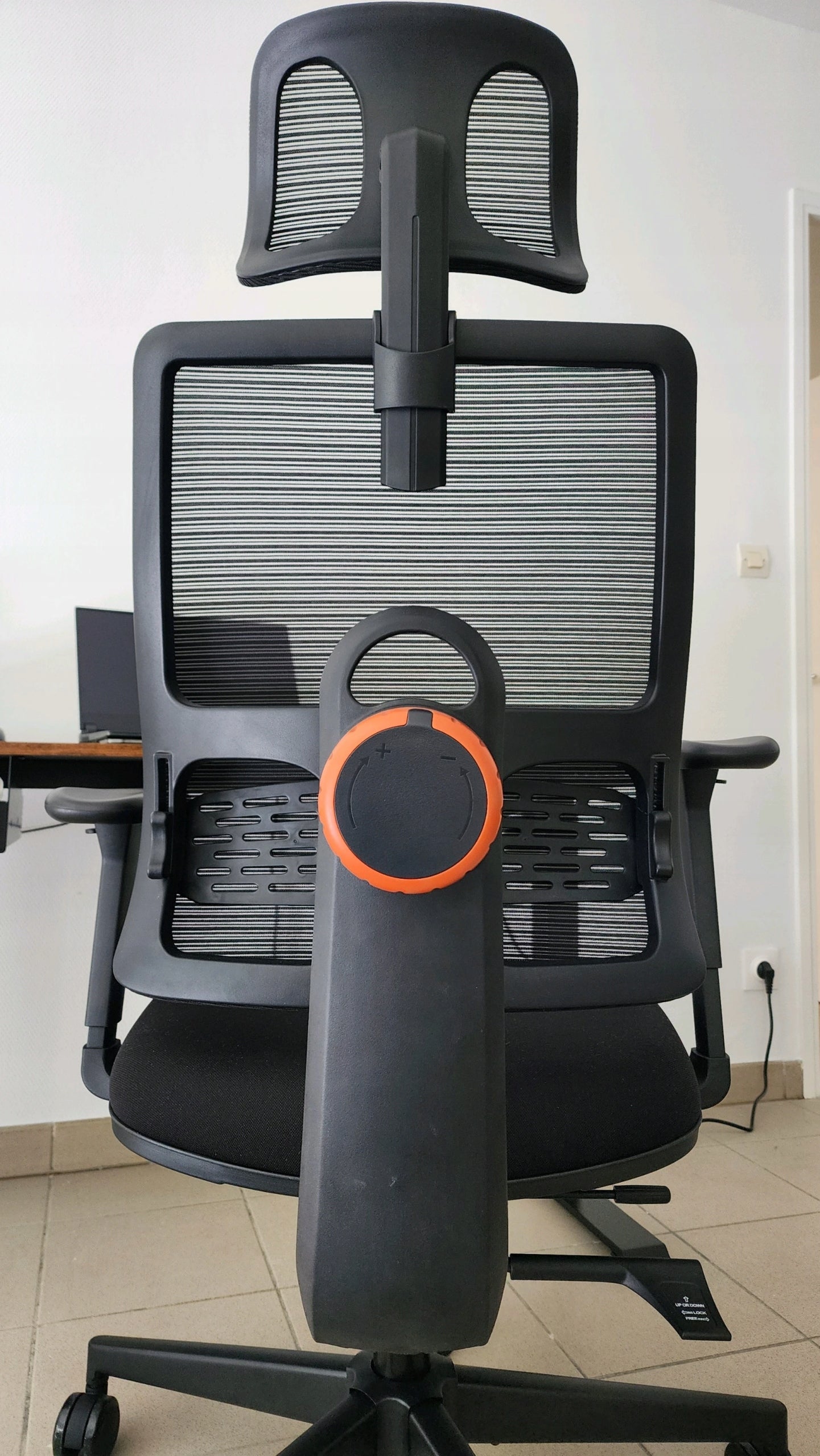 Adjustable Ergonomic Office Chair NEWTRAL MAGICH003 Manufacturer code MAGICH003-01