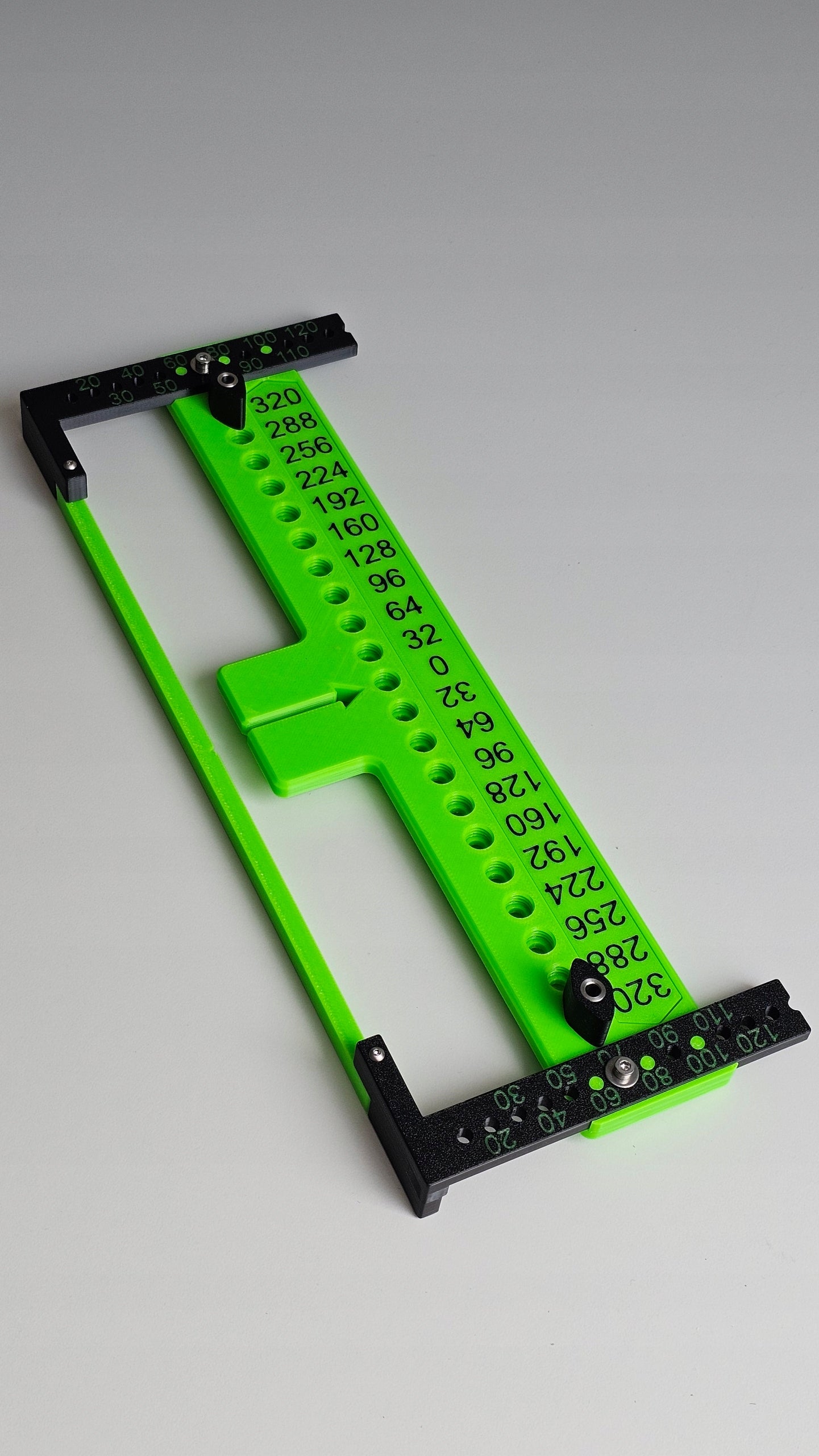 Adjustable template for drilling handles in the fronts - spacing 320mm LARGE Manufacturer code Regulowany szablon do uchwytów 320mm