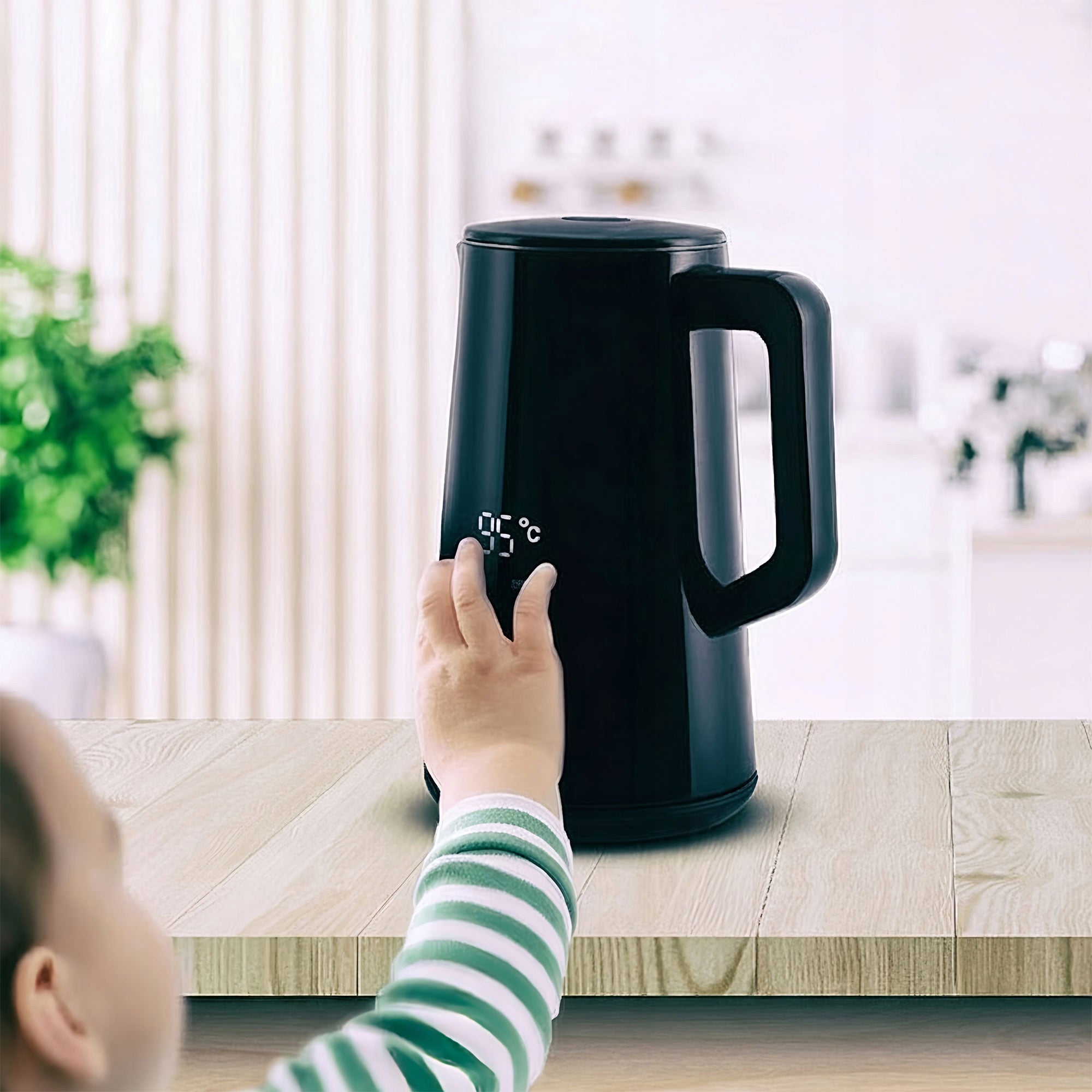 Air Essence LuminaTi PRO electric kettle with a capacity of 1.5L Dominant color black
