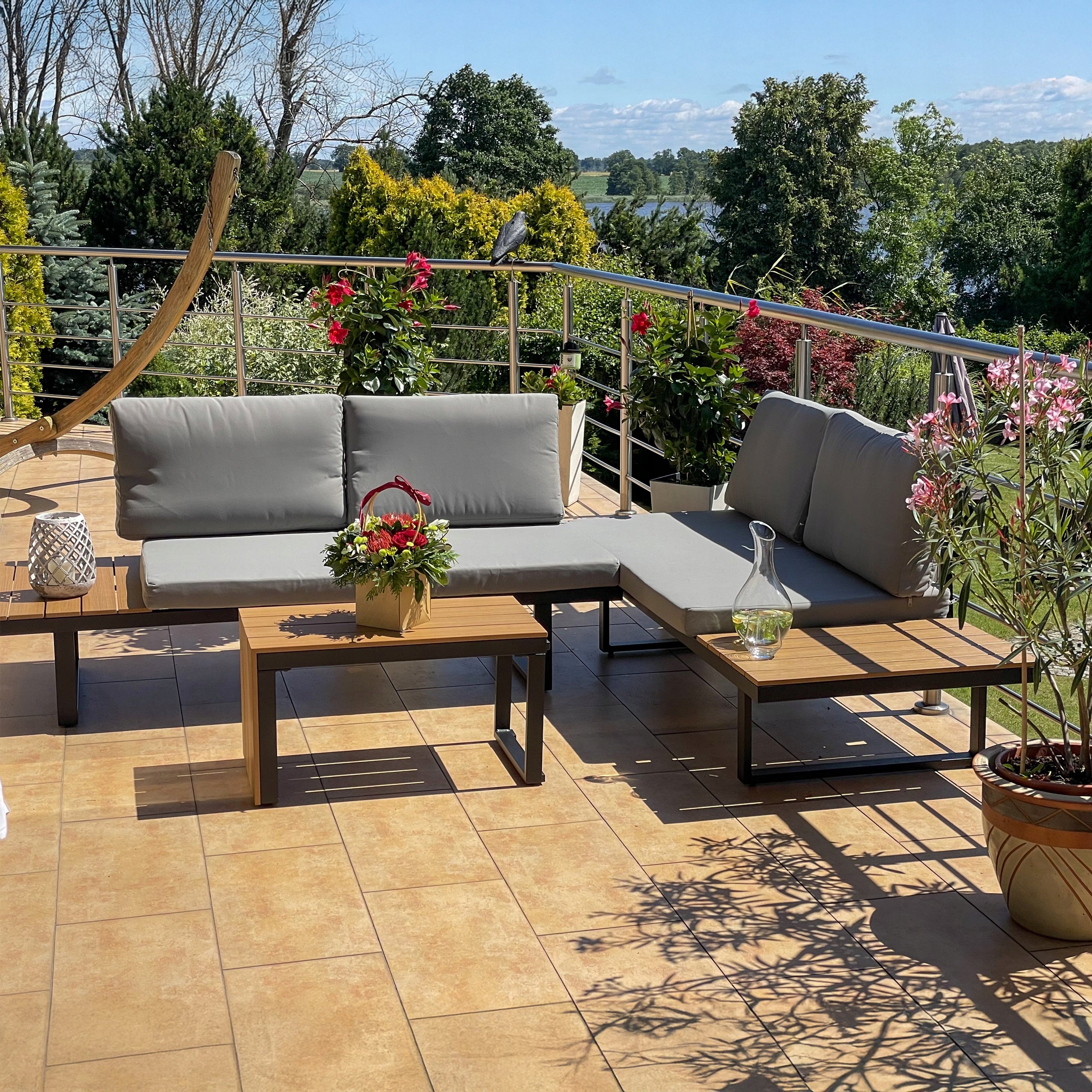 Aluminum Garden Furniture Set Corner Table Terrace Waterproof Packaging status original