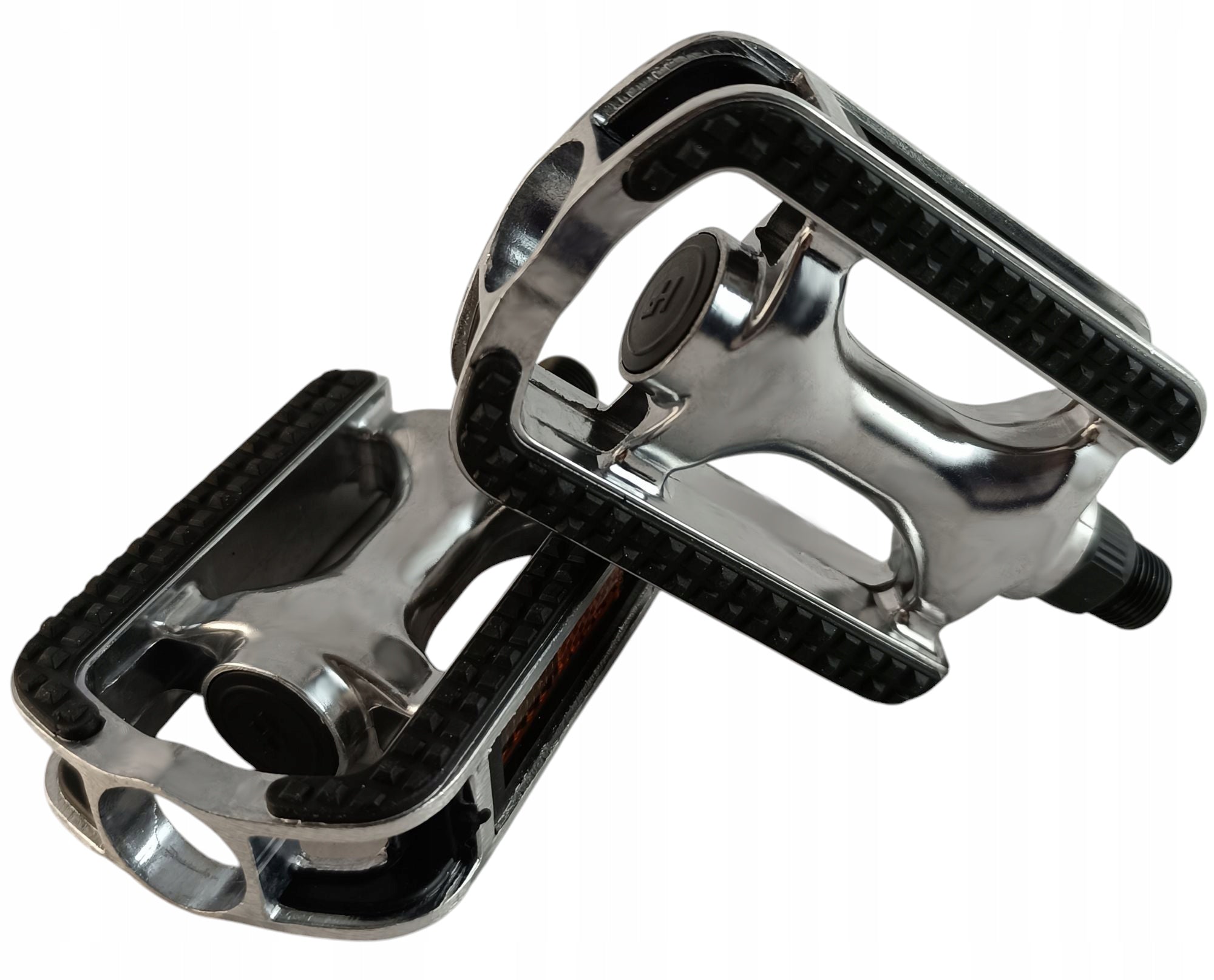 Aluminum bicycle pedals with reflectors on MTB bearings trekking light set Manufacturer code A3601013