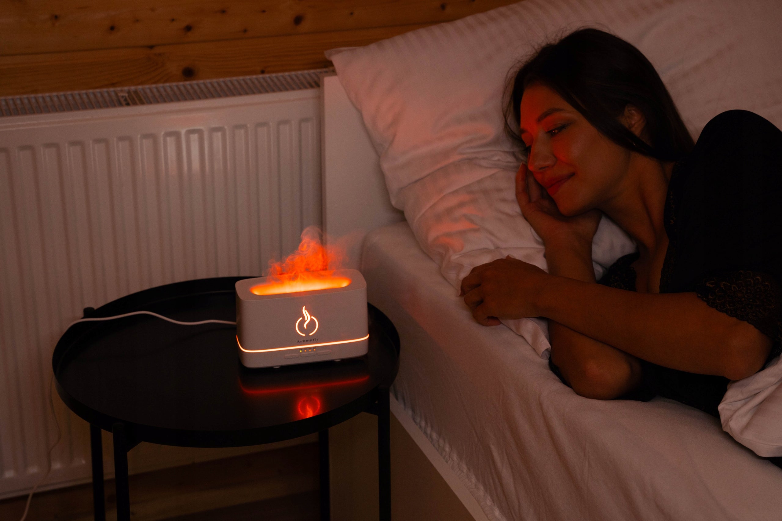 Aromatly FLAME 2 Fragrance Diffuser Air Humidifier FIREPLACE Aromatherapy Model Aromatly - Flame 2 dyfuzor efekt ognia lampka