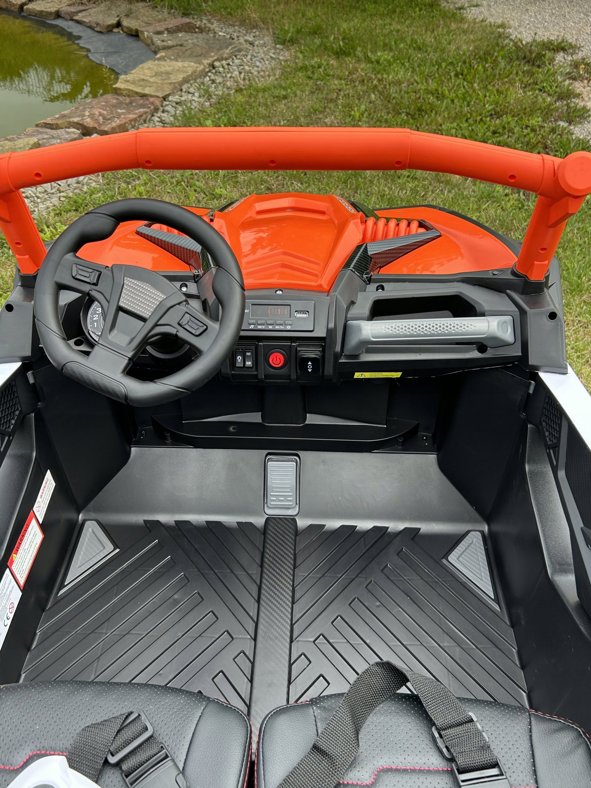 Auto Battery Operated Quad Buggy UTV X3 Off-Road 4 x 200W 24V Orange Maximum load 60 kg