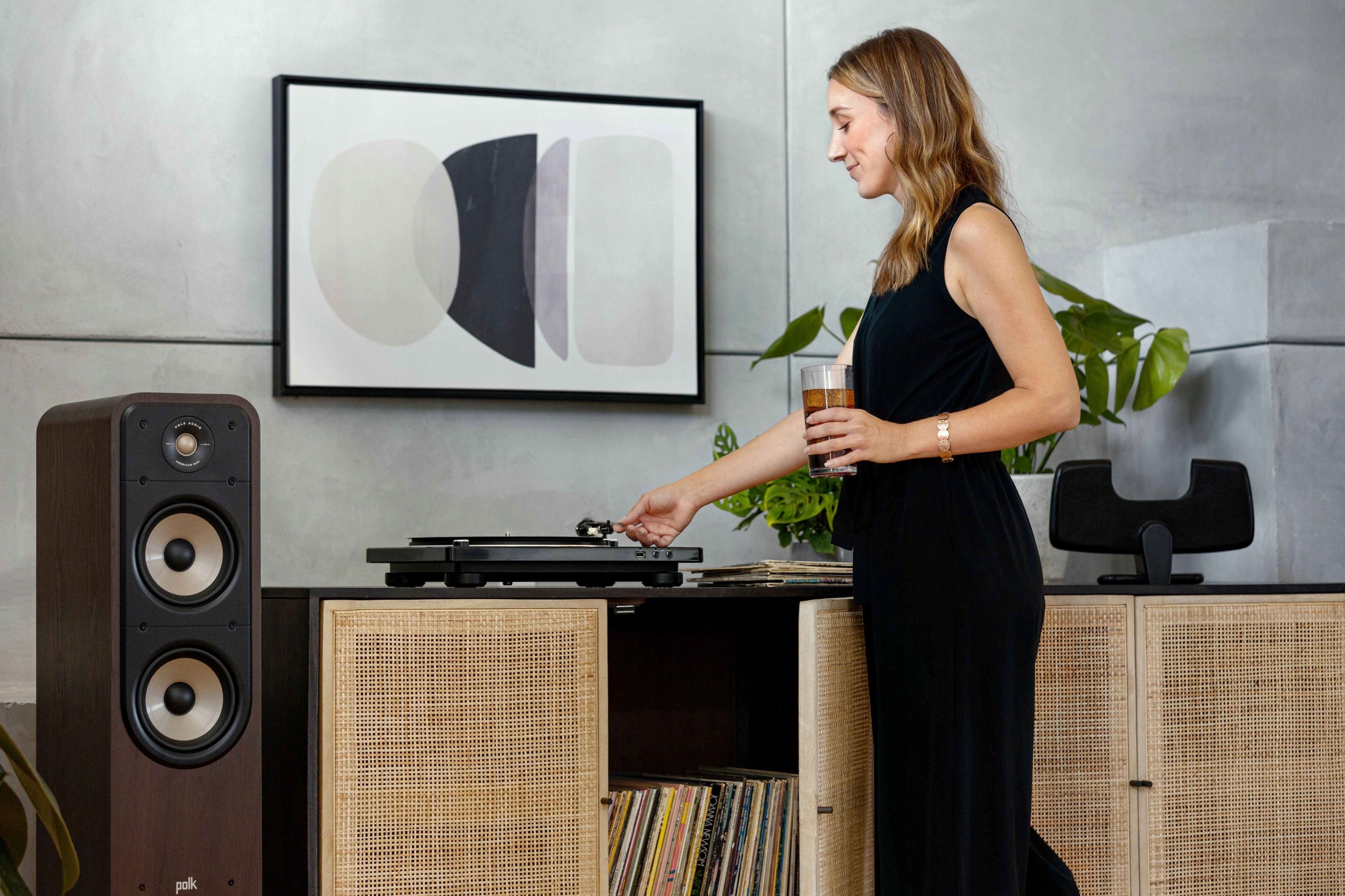 Automatic Analog TURNTABLE Denon DP-450USB Black Plug and Play Batteries included no