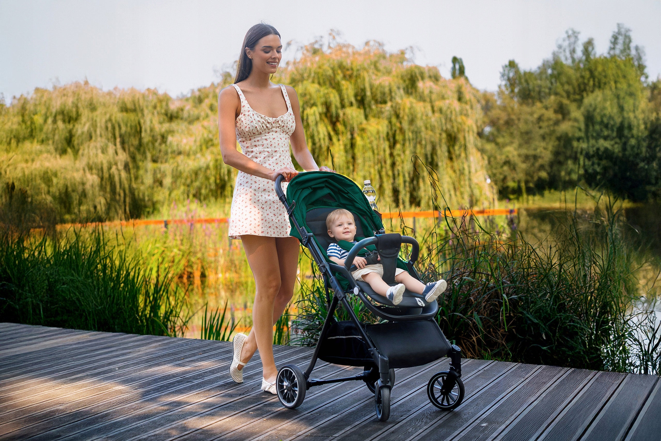 BABY STROLLER AURORA STROLLER UP TO 22 kg FOLDING LARGE VENDING MACHINE GREEN Manufacturer code 5905226112085