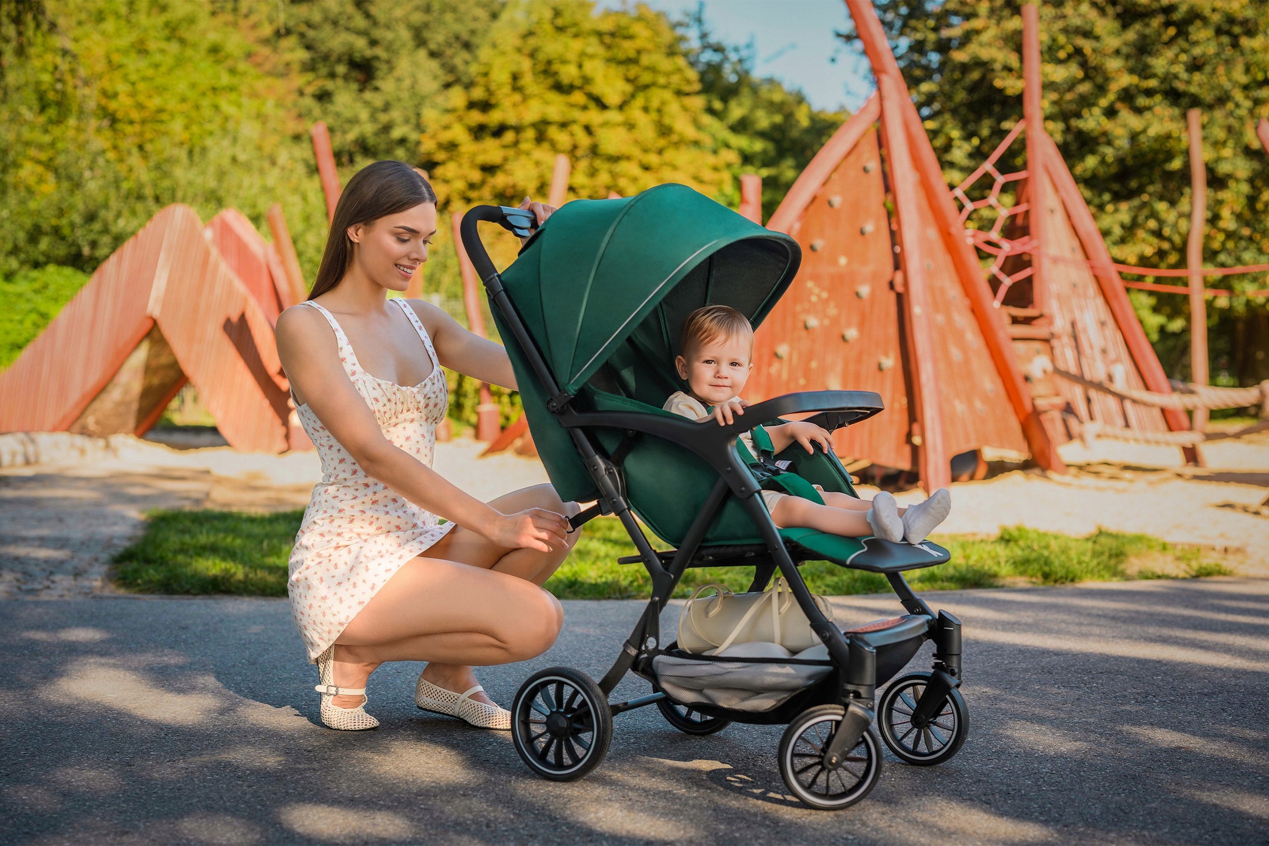 BABY STROLLER SIENA STROLLER UP TO 22 kg FOLDING AUTOMATIC RETRACTABLE HANDLE Manufacturer code 5905226128482