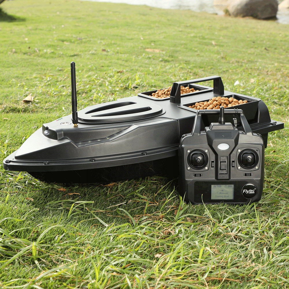 BAIT BOAT FLYTEC V700 Fishing Boat 500m BATTERY 12000mAh LED 6 km/h Packaging status original