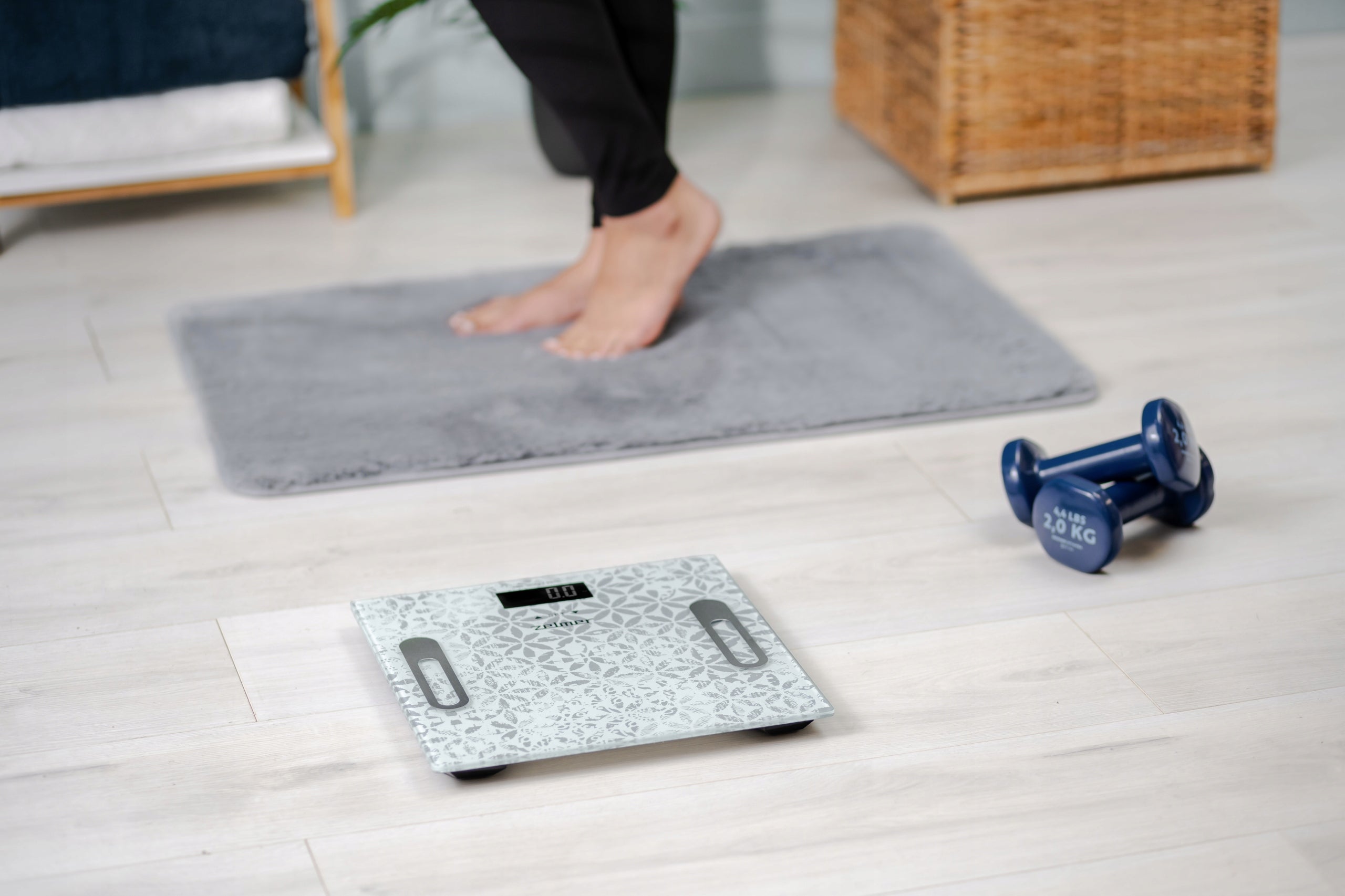 BATHROOM SCALE ZELMER ELECTRONIC GLASS ANALYTICAL BODY MEASUREMENT 180KG Manufacturer code 60705633P
