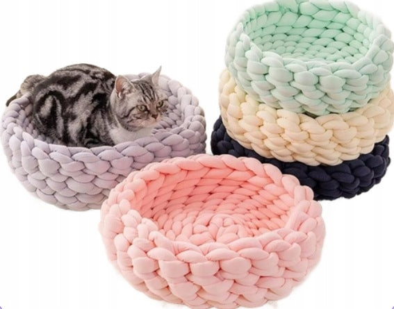 BED BRAIDED BRAID FOR CAT BEAUTIFUL PASTEL COLORS
