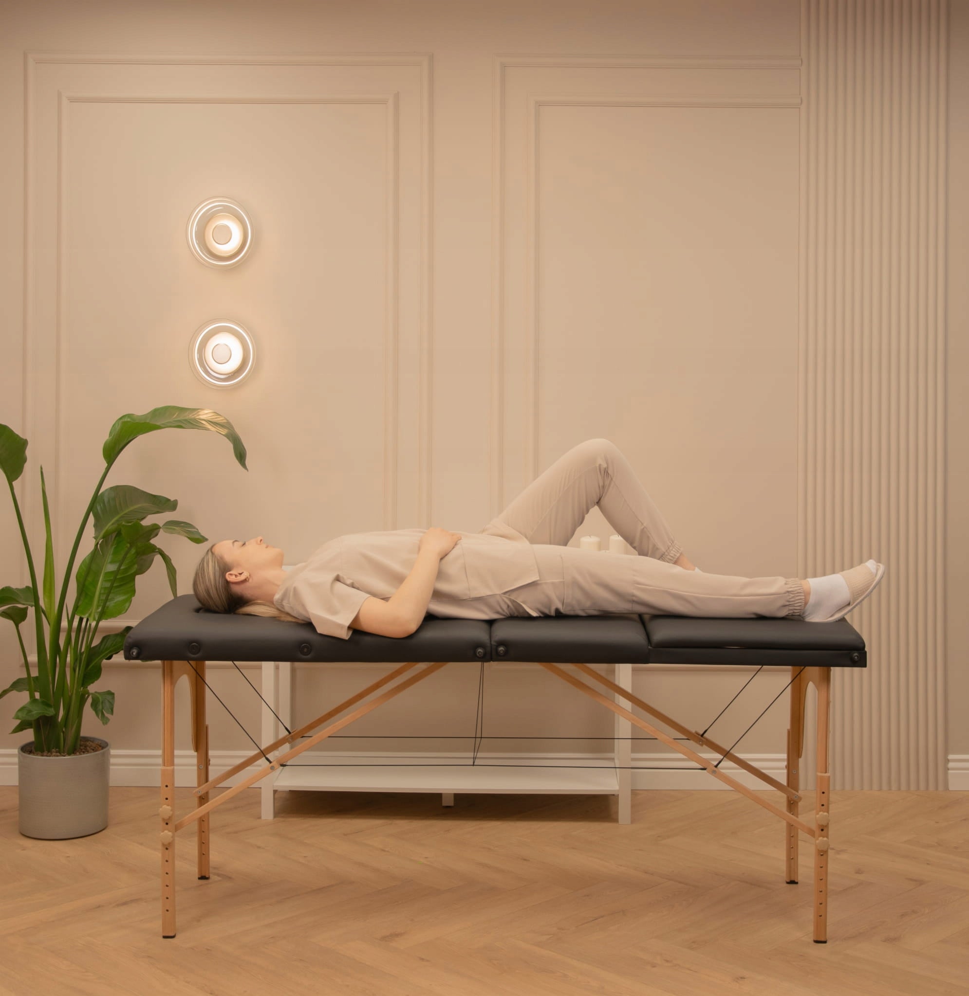 BED MASSAGE TABLE FOLDING 60 CM 3 SEGMENTS COVER FOAM 5 CM BLACK Manufacturer code Stół do masażu D3cz