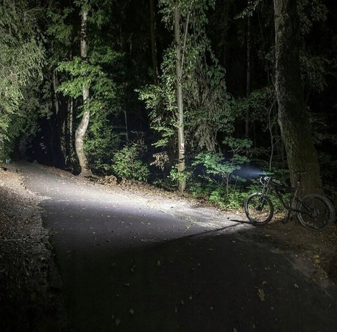 BICYCLE LIGHT LED BIKE FLASHLIGHT FRONT REAR SET 1800lm STRONG DURABLE Color black