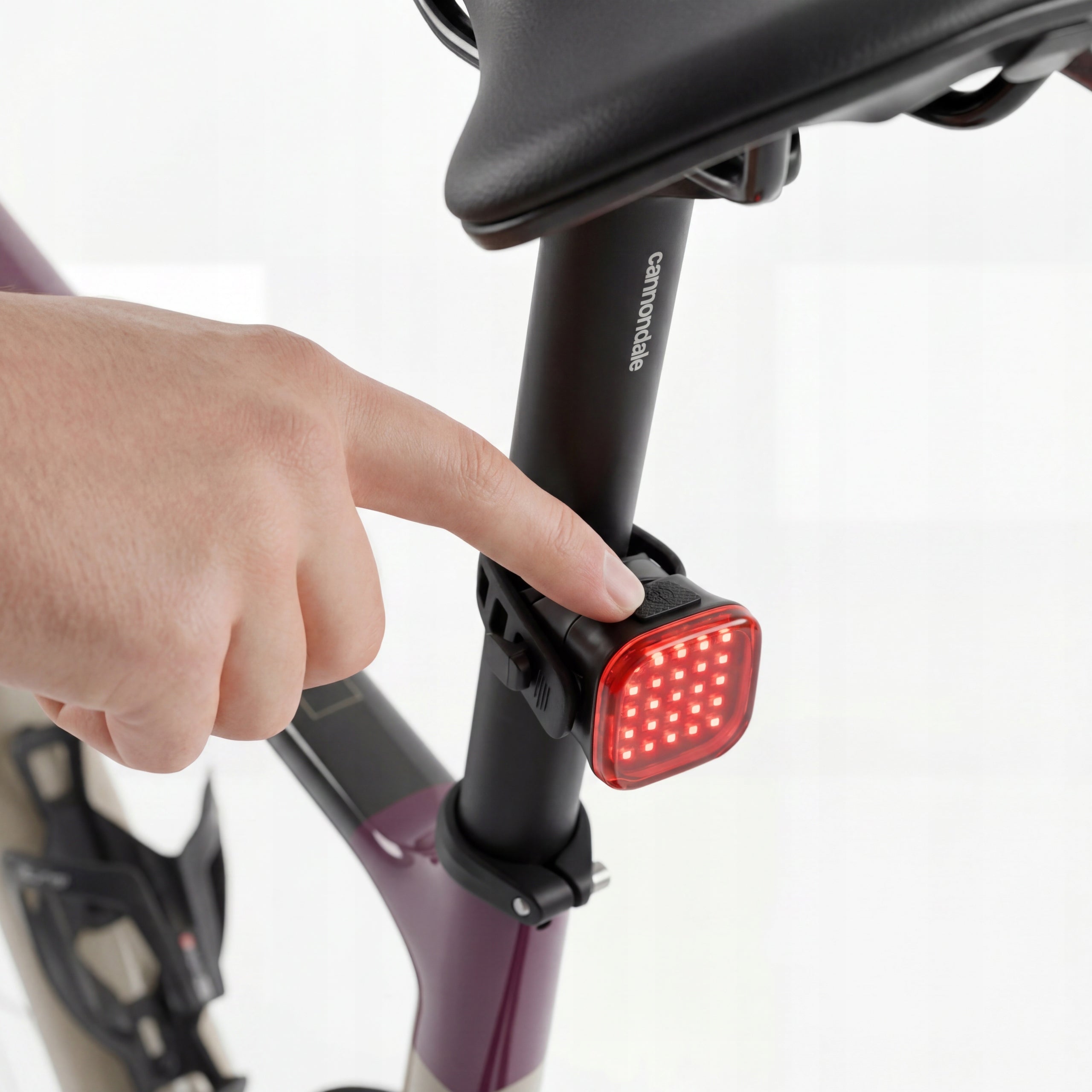 BICYCLE LIGHT REAR LED USB LIGHT REAR BATTERY SMART IPX6 VAYOX Model VAR60