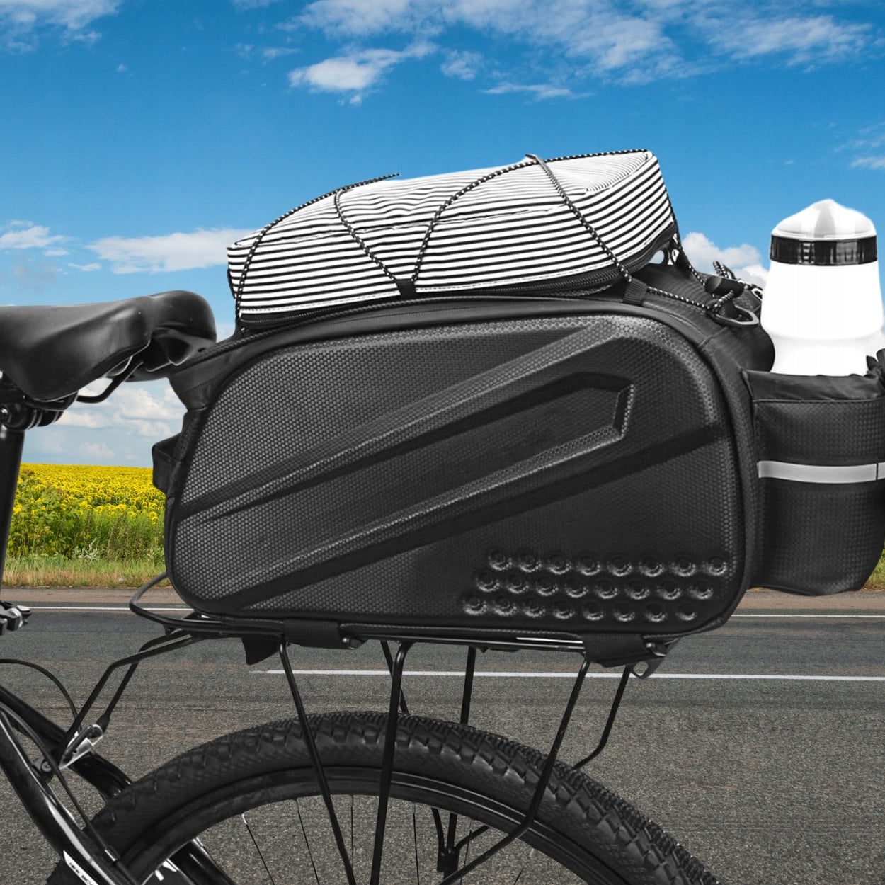 BICYCLE POUCH BAG FOR RACK BICYCLE REFLECTIVE TRUNK CAPACIOUS STIFFENED Manufacturer code TORBA SAKWA NA ROWER BAGAŻNIK SOLIDNA 10 L