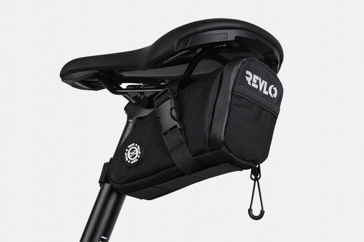 BICYCLE POUCH SEAT BAG FOR BICYCLE REFLECTIVE WATER-RESISTANT 1,2 L Capacity 1.2 l